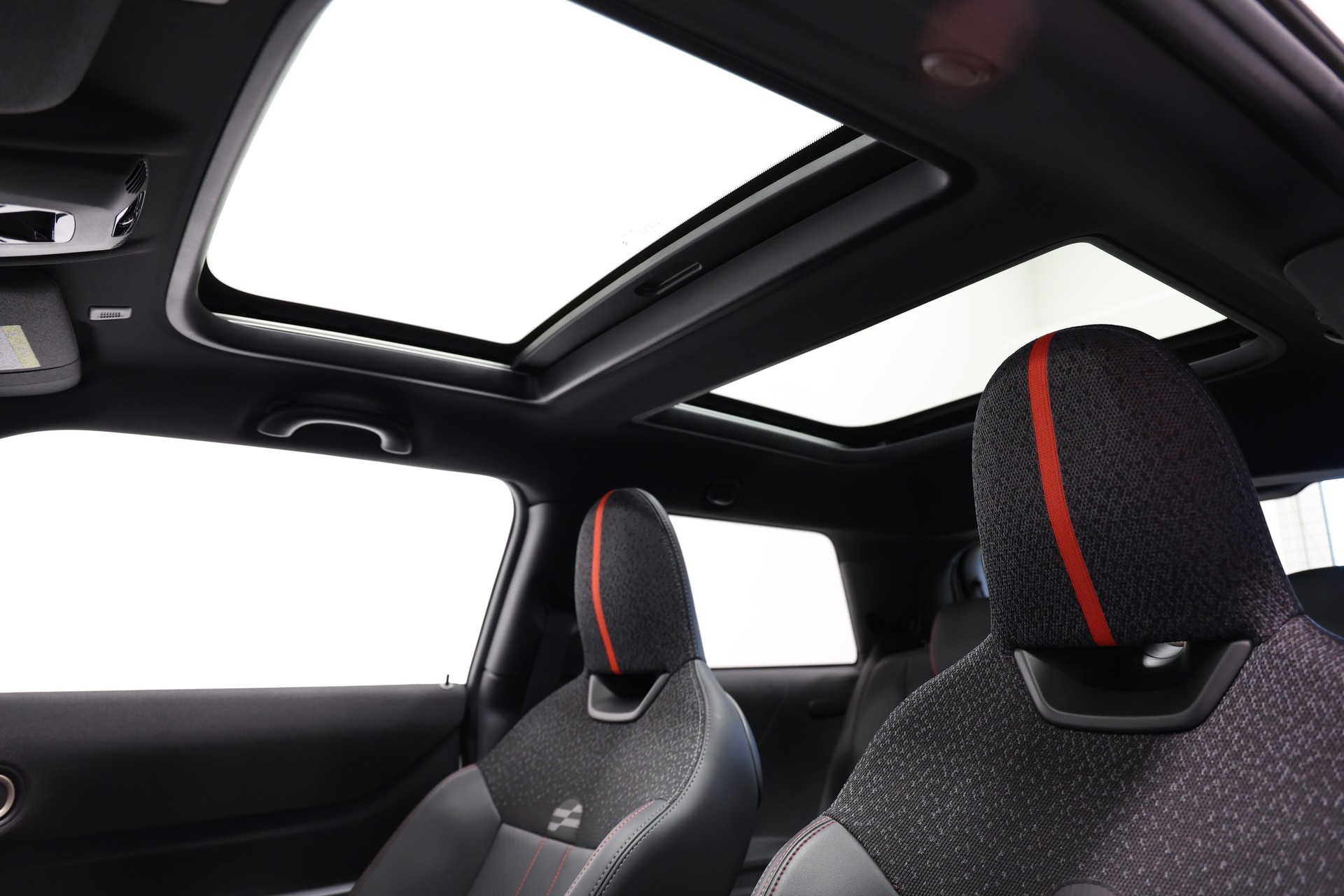 MINI Cooper S DKG John Cooper Works Trim - NEUES MODELL - Paket XL - Panoramadach - MINI Werksgarantie bis 05.2029 --image-30