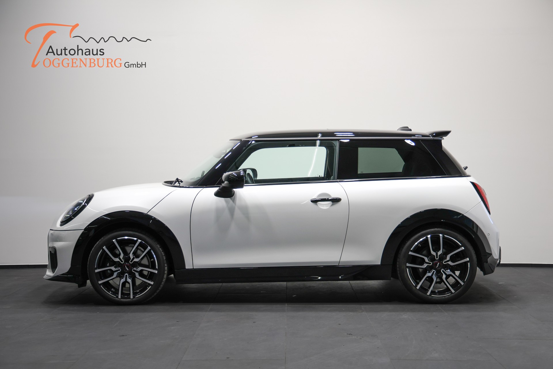 MINI Cooper S DKG John Cooper Works Trim - NEUES MODELL - Paket XL - Panoramadach - MINI Werksgarantie bis 05.2029 --image-4