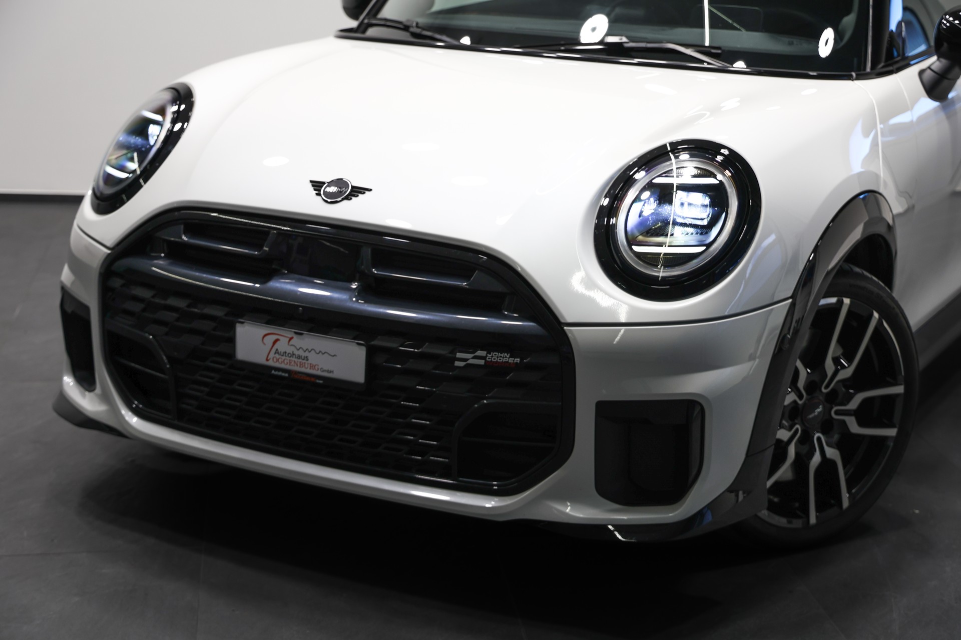 MINI Cooper S DKG John Cooper Works Trim - NEUES MODELL - Paket XL - Panoramadach - MINI Werksgarantie bis 05.2029 --image-8