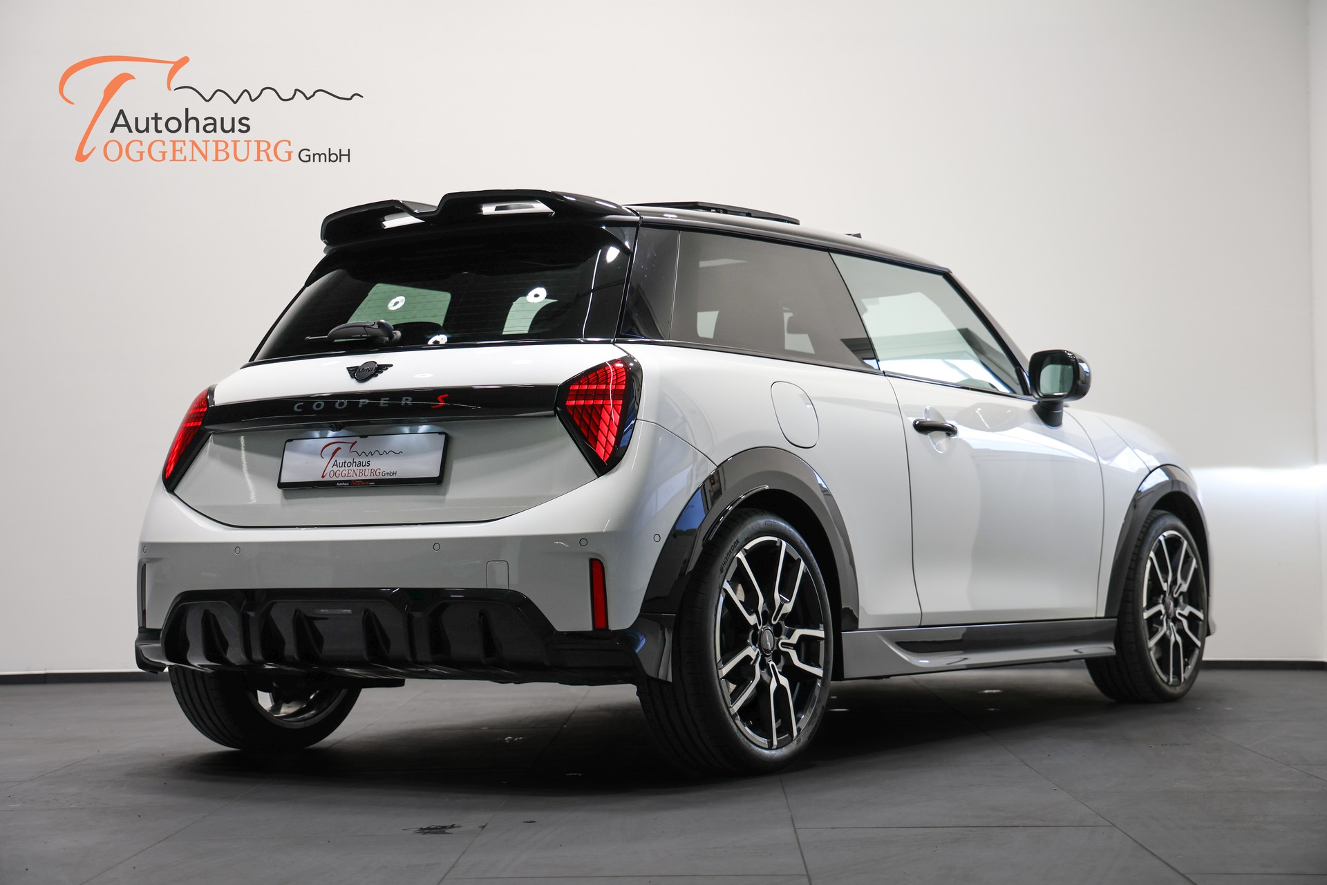 MINI Cooper S DKG John Cooper Works Trim - NEUES MODELL - Paket XL - Panoramadach - MINI Werksgarantie bis 05.2029 --image-5