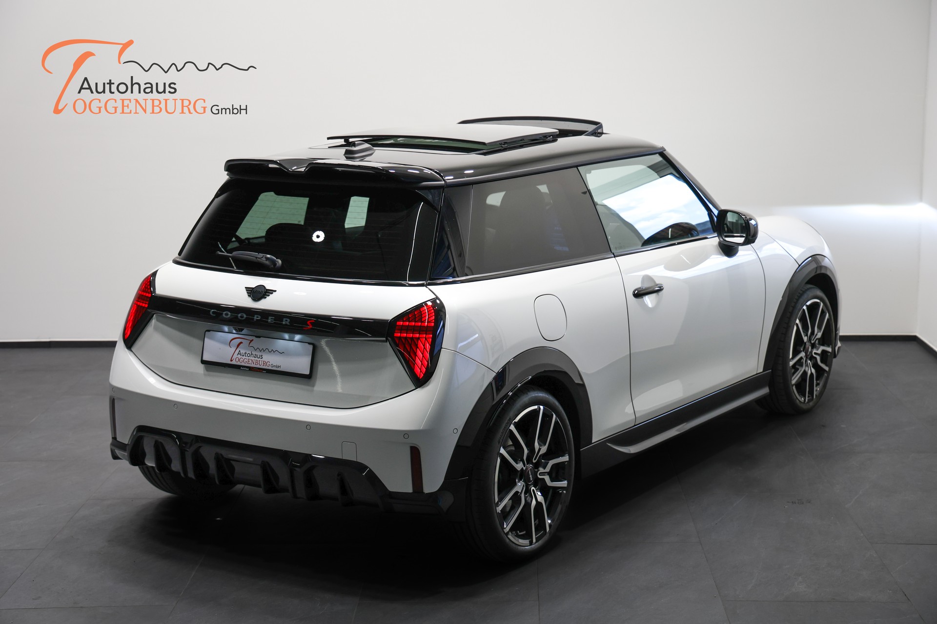 MINI Cooper S DKG John Cooper Works Trim - NEUES MODELL - Paket XL - Panoramadach - MINI Werksgarantie bis 05.2029 --image-6