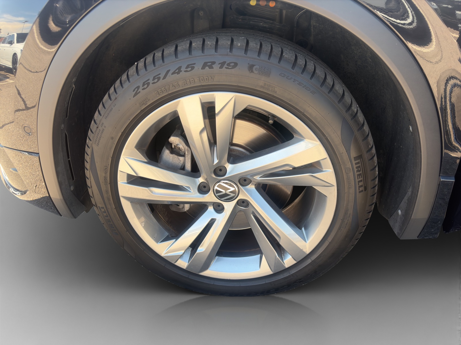 VW Tiguan 2.0 TDI SCR R-Line 4Motion DSG-image-14