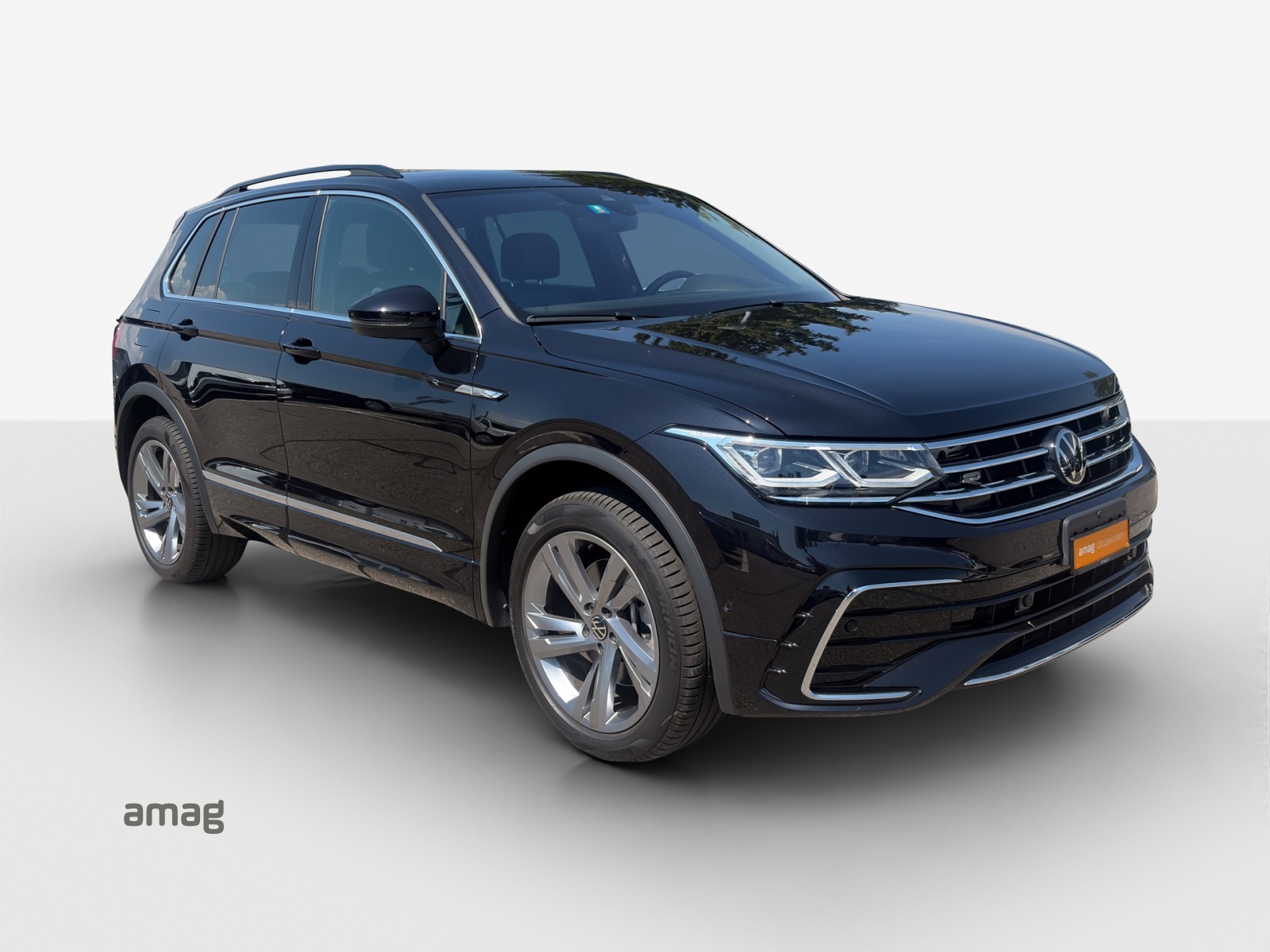 VW Tiguan 2.0 TDI SCR R-Line 4Motion DSG-image-5