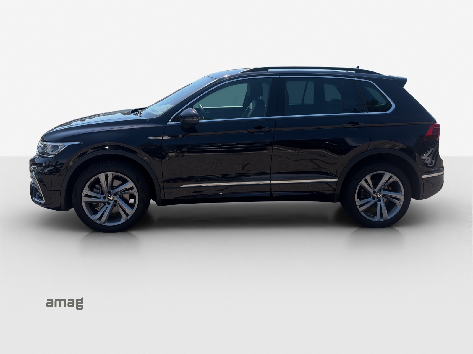VW Tiguan 2.0 TDI SCR R-Line 4Motion DSG-showroom-element-1