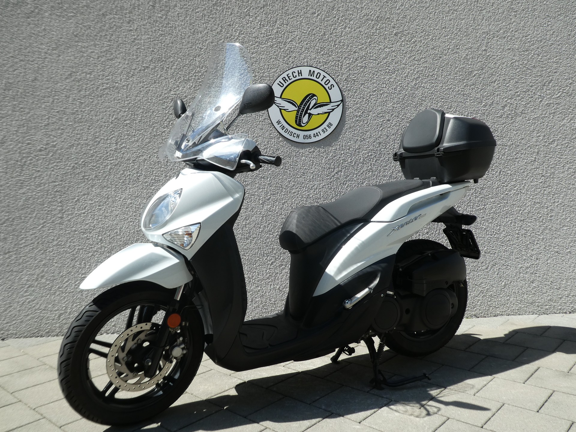 YAMAHA Xenter 125 UBS-showroom-element-1