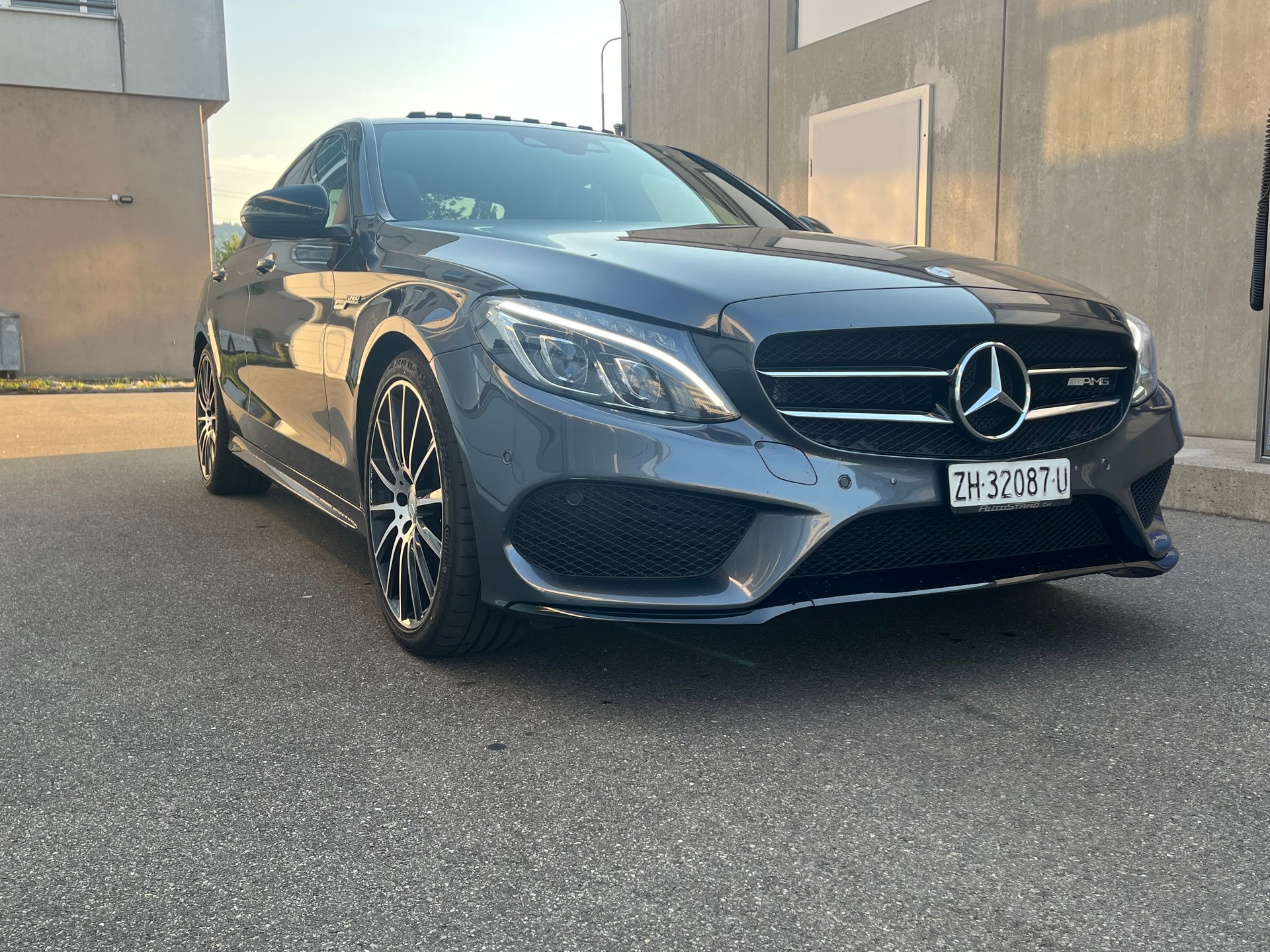 MERCEDES-BENZ C 300 AMG Line 7G-Tronic-image-8