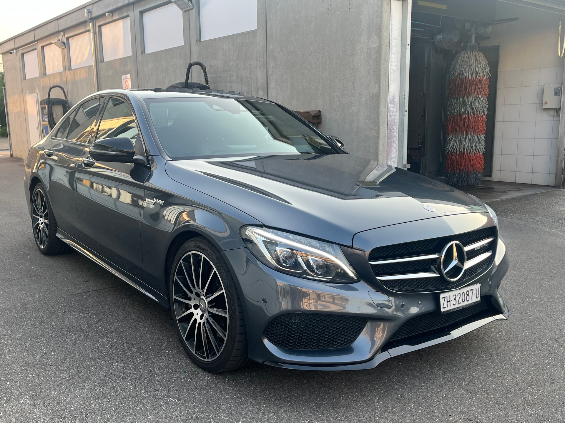 MERCEDES-BENZ C 300 AMG Line 7G-Tronic-image-1
