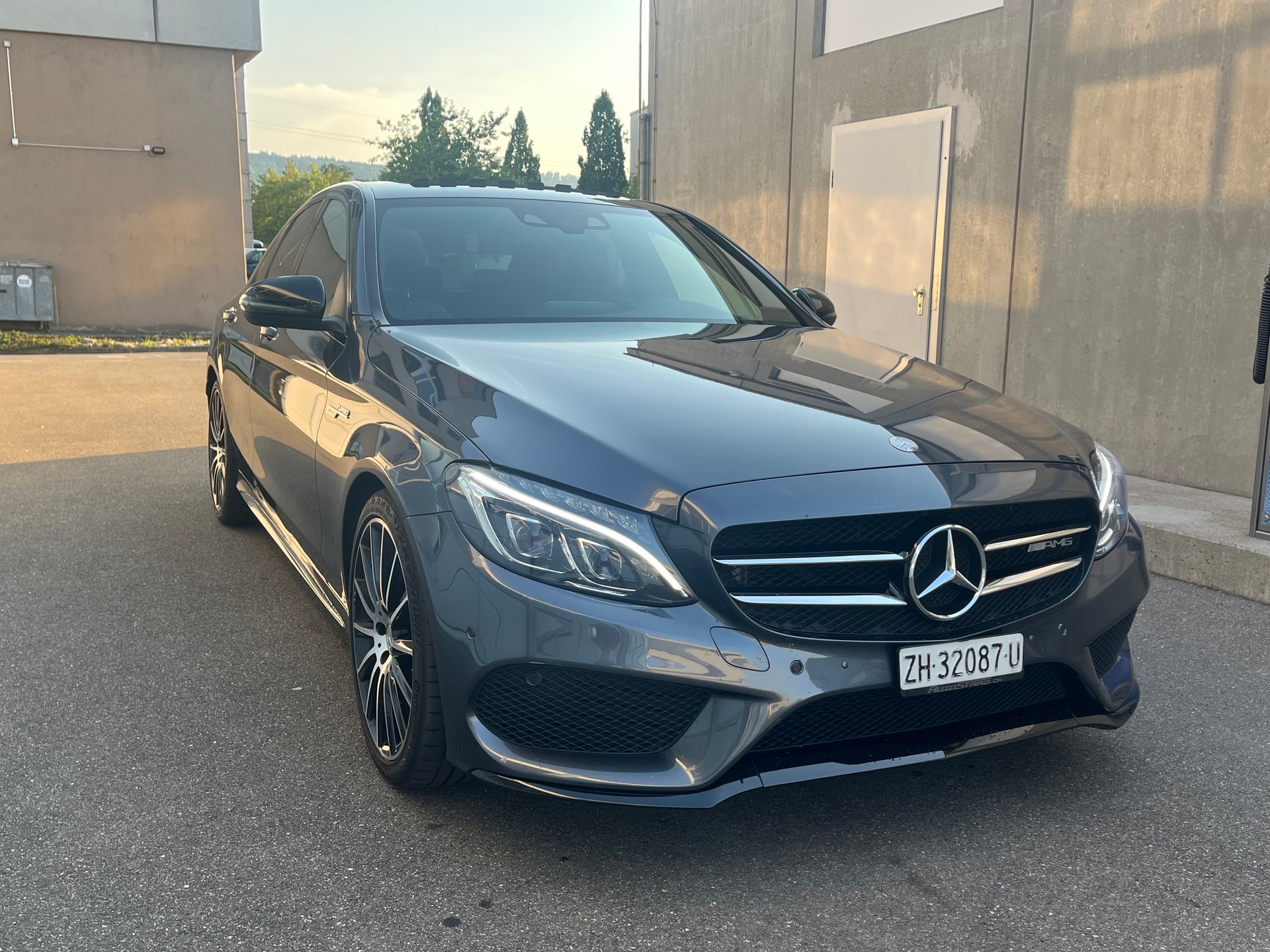 MERCEDES-BENZ C 300 AMG Line 7G-Tronic-image-7