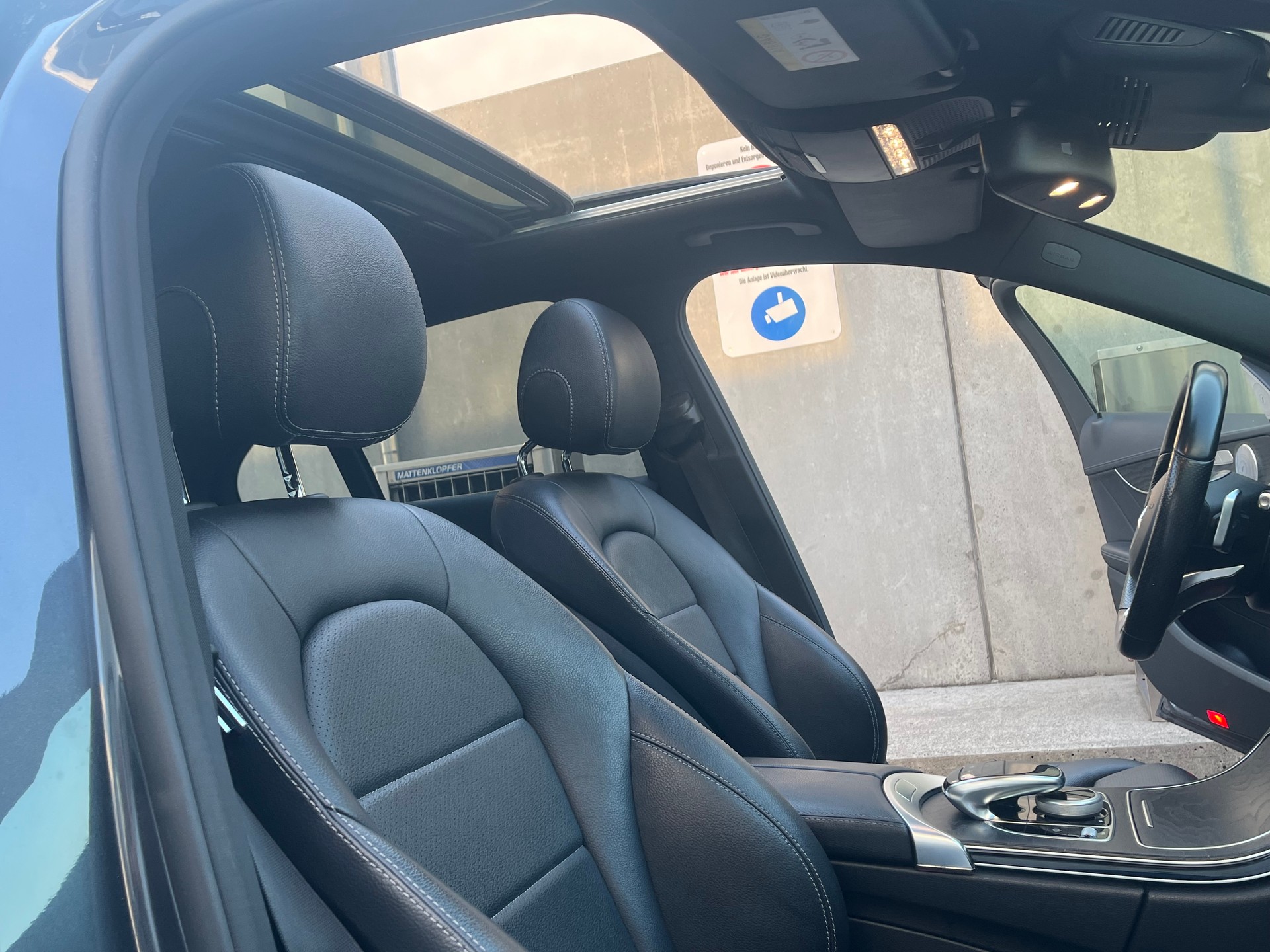 MERCEDES-BENZ C 300 AMG Line 7G-Tronic-image-11