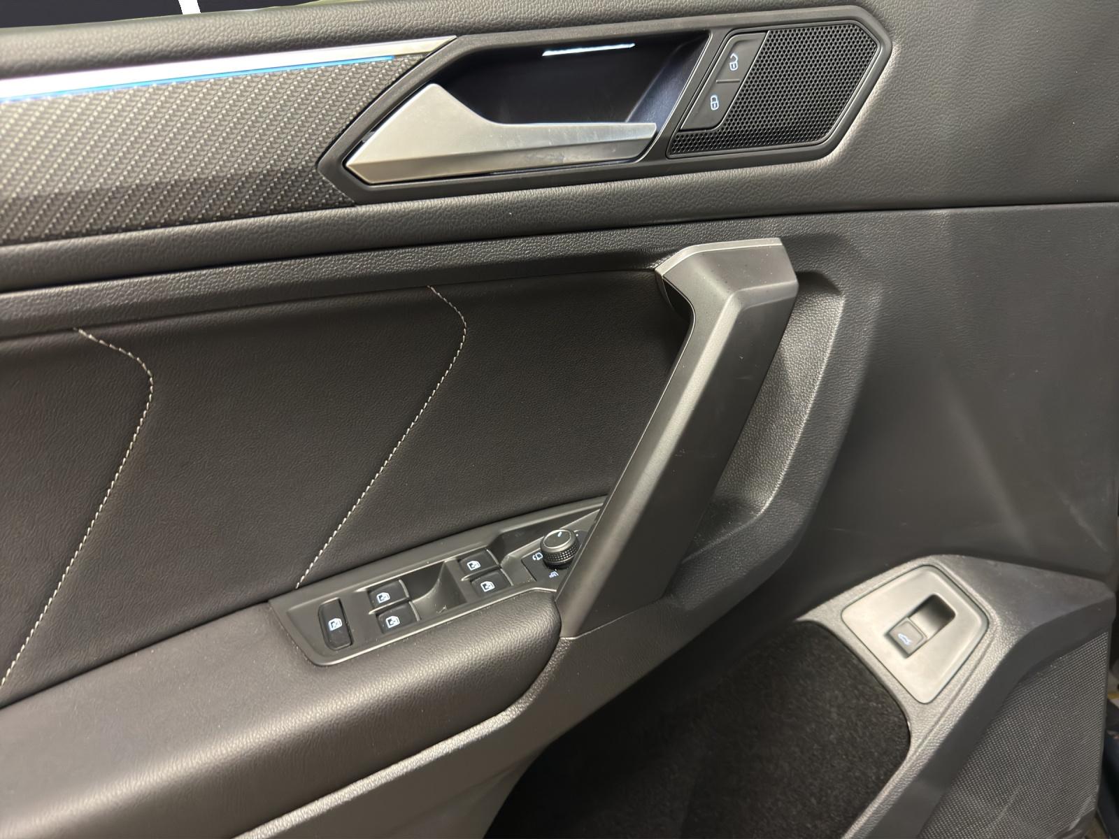 VW Tiguan Allspace 2.0 TSI R-Line DSG 7 Plätzer-image-11
