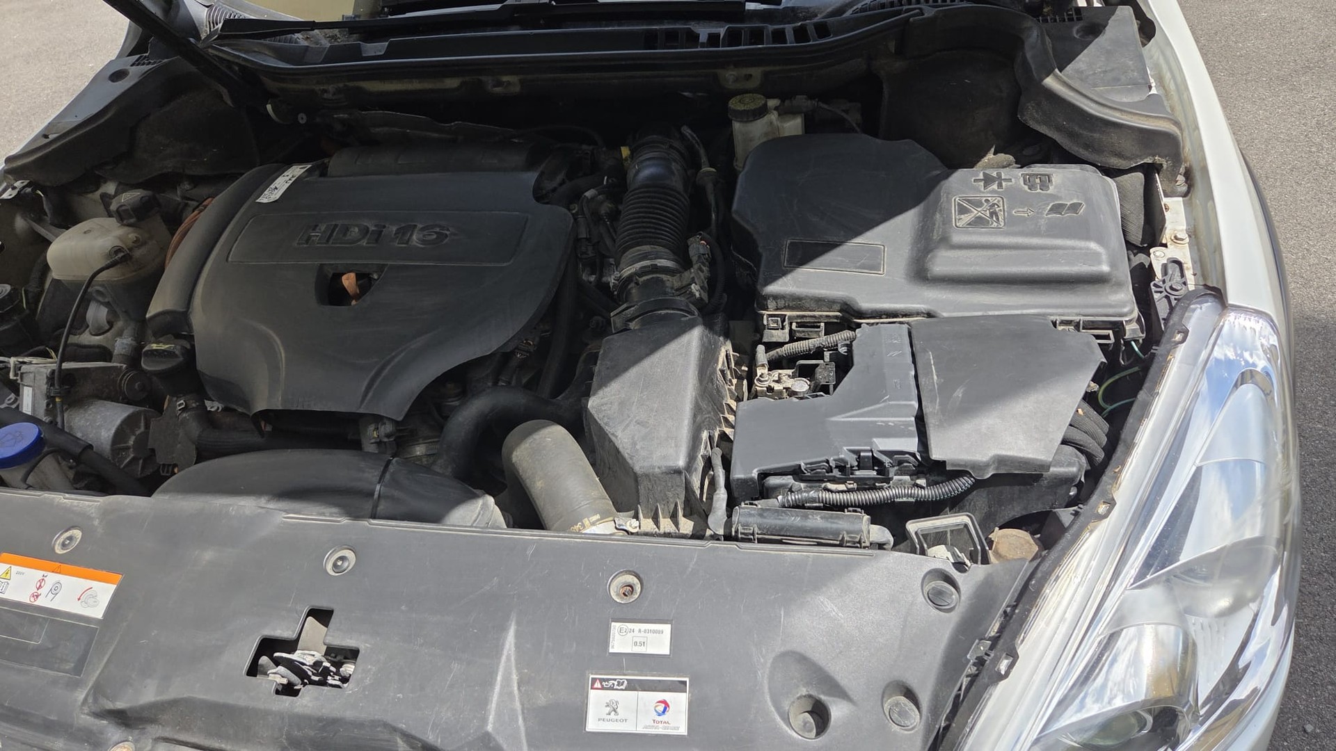PEUGEOT 2.0 HDi HYbrid4-image-5