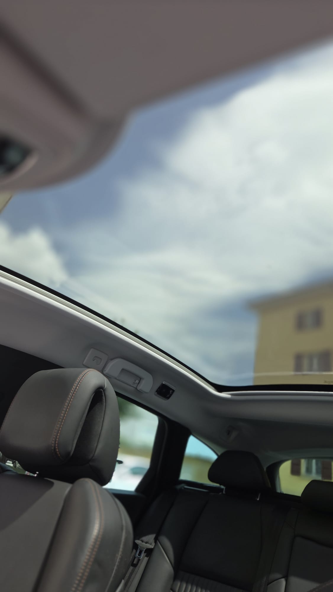 PEUGEOT 2.0 HDi HYbrid4-image-7