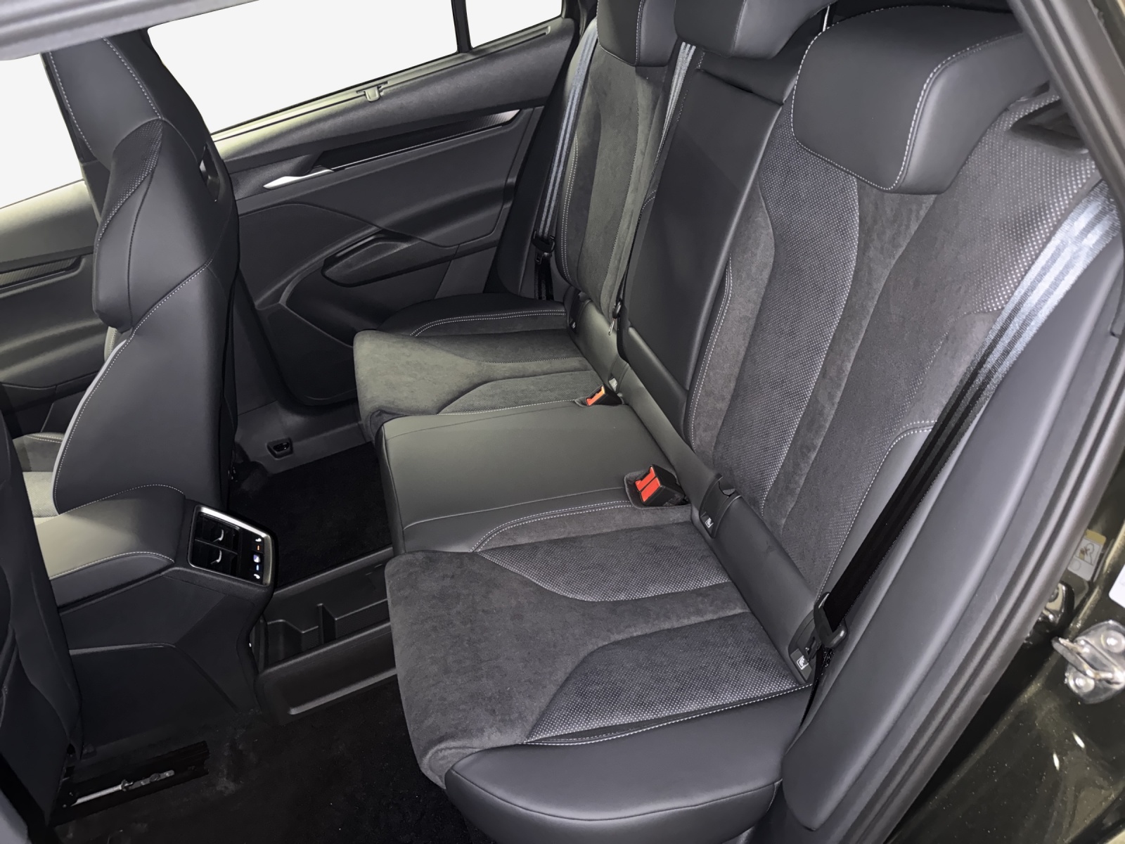 SKODA Enyaq SL 85x 4x4-image-11