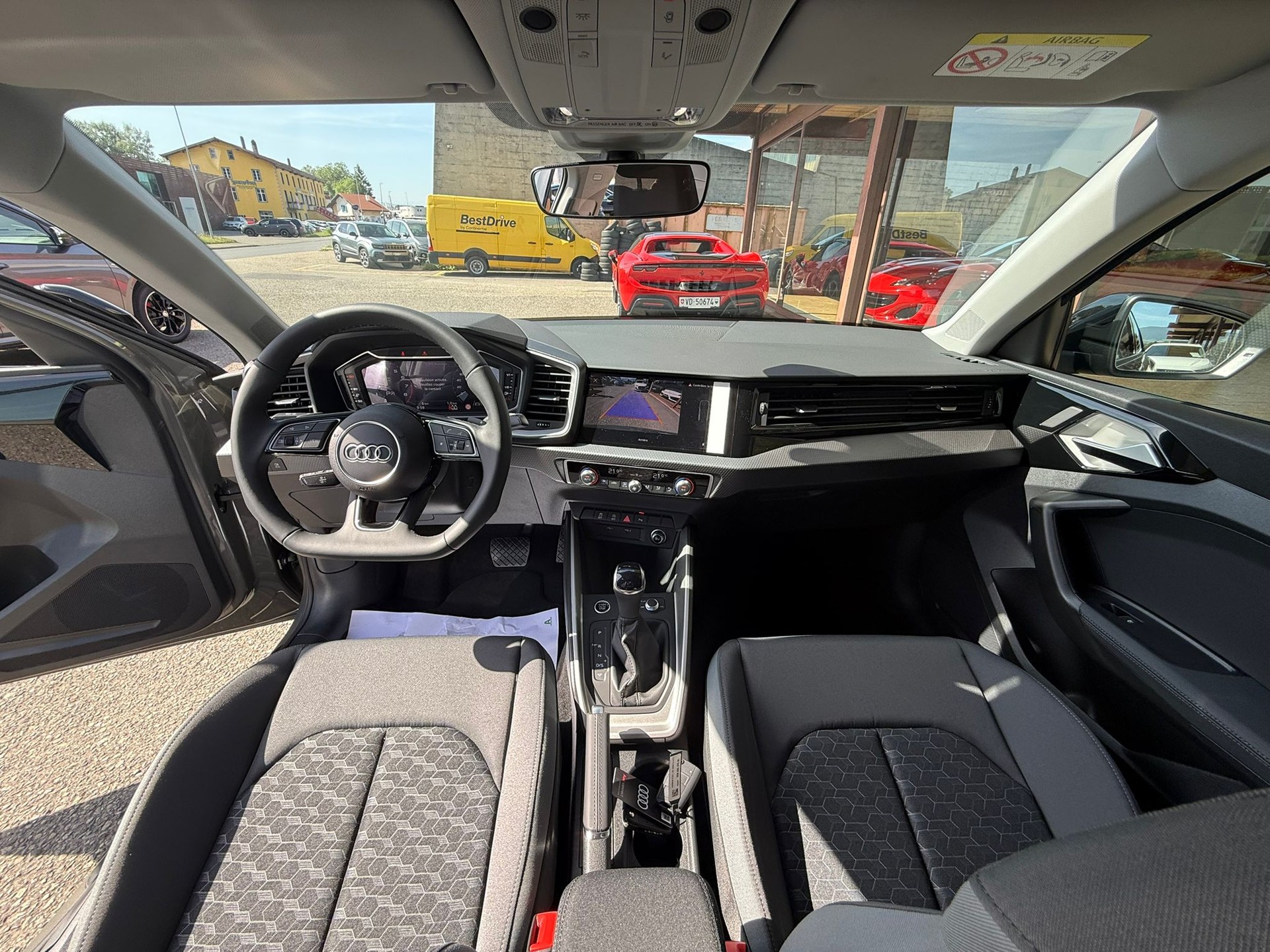 AUDI A1 Sportback 30 TFSI S Line S-tronic-image-8