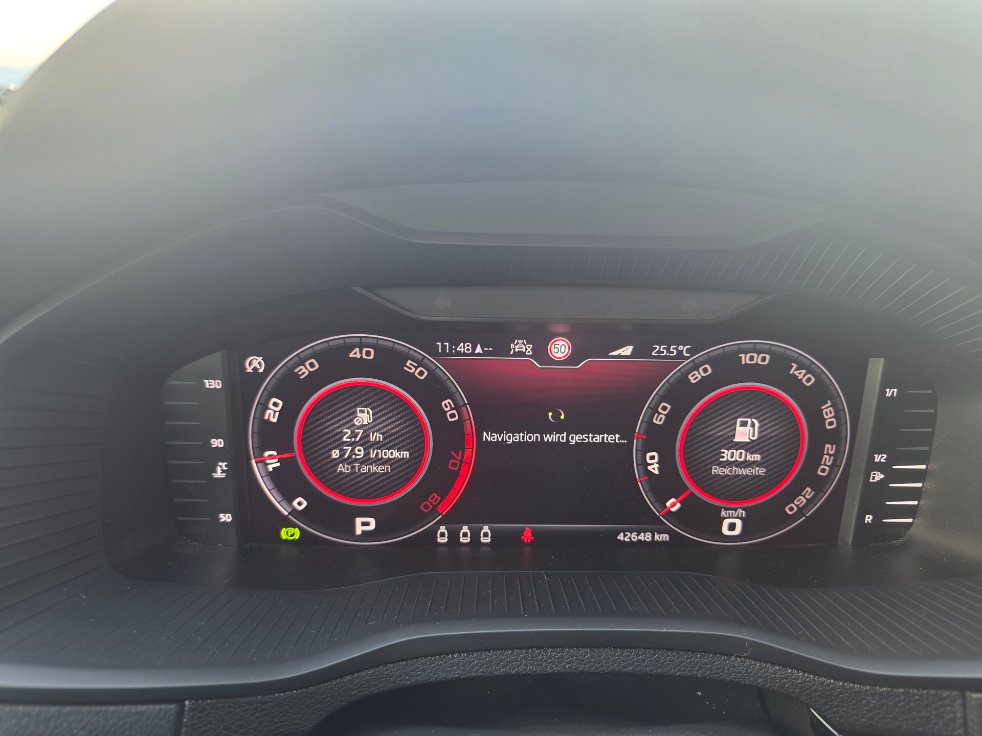 SKODA KAROQ 2.0 TSI SportLine DSG 4x4-image-5