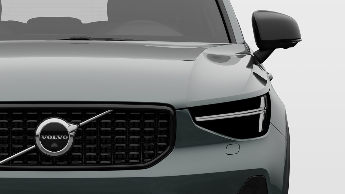 VOLVO XC40 2.0 B3 MH Plus Dark-image-6