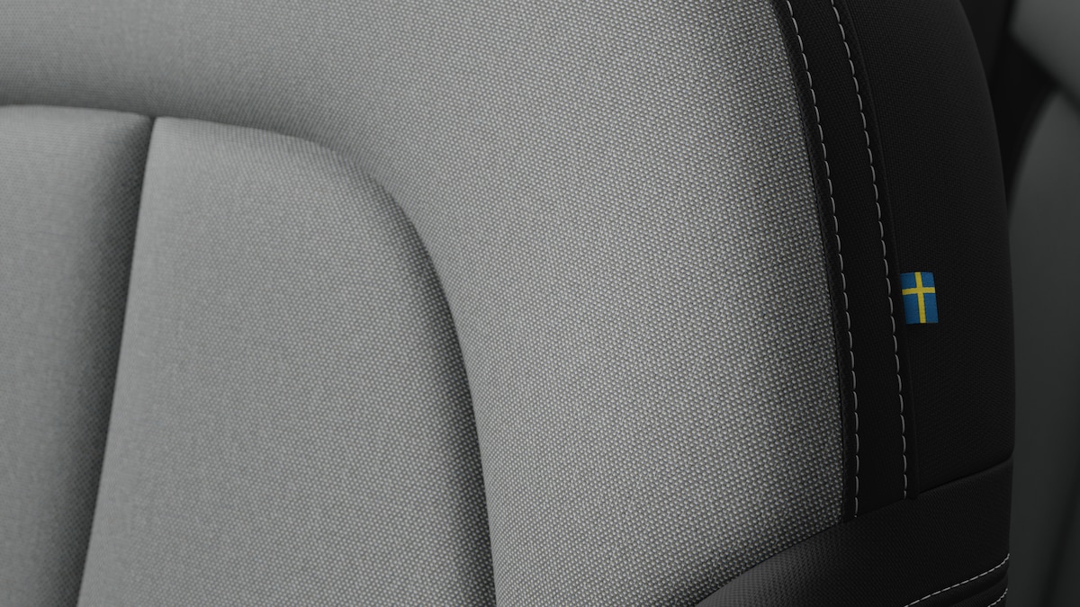 VOLVO XC40 2.0 B3 MH Plus Dark-image-12
