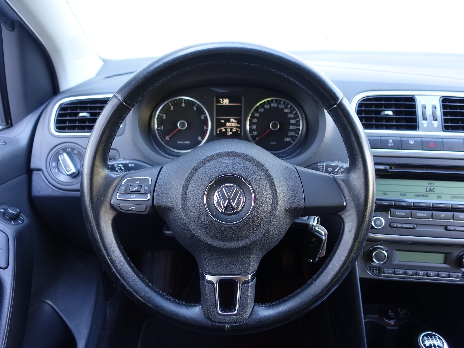 VW Polo 1.4 16V Trendline-image-11