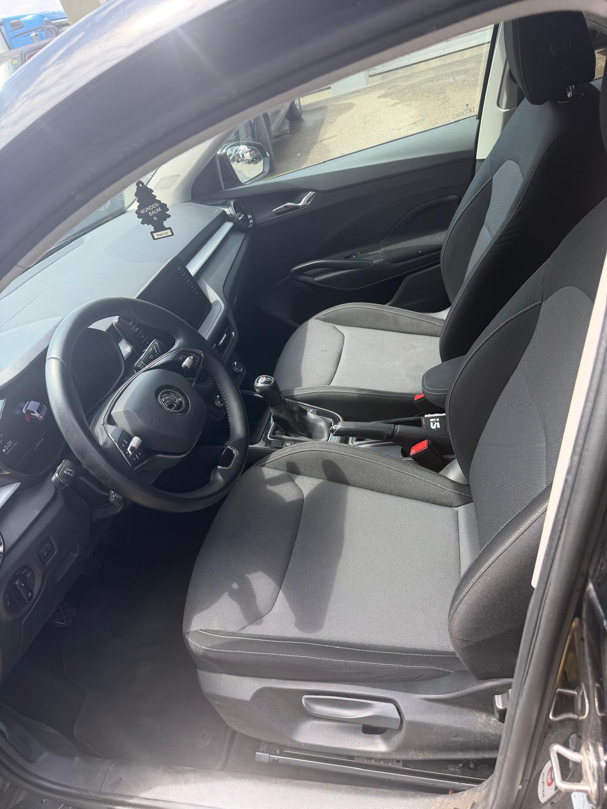 SKODA Fabia 1.0 TSI Ambition-image-7