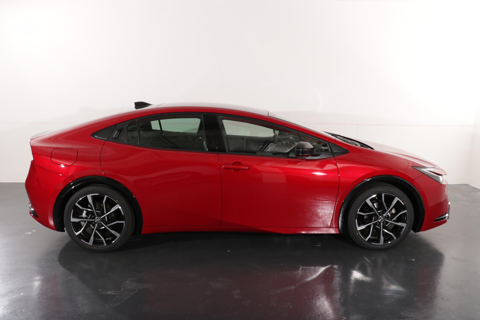TOYOTA Prius 2.0 Plug-In-Hybrid Premium-image-3