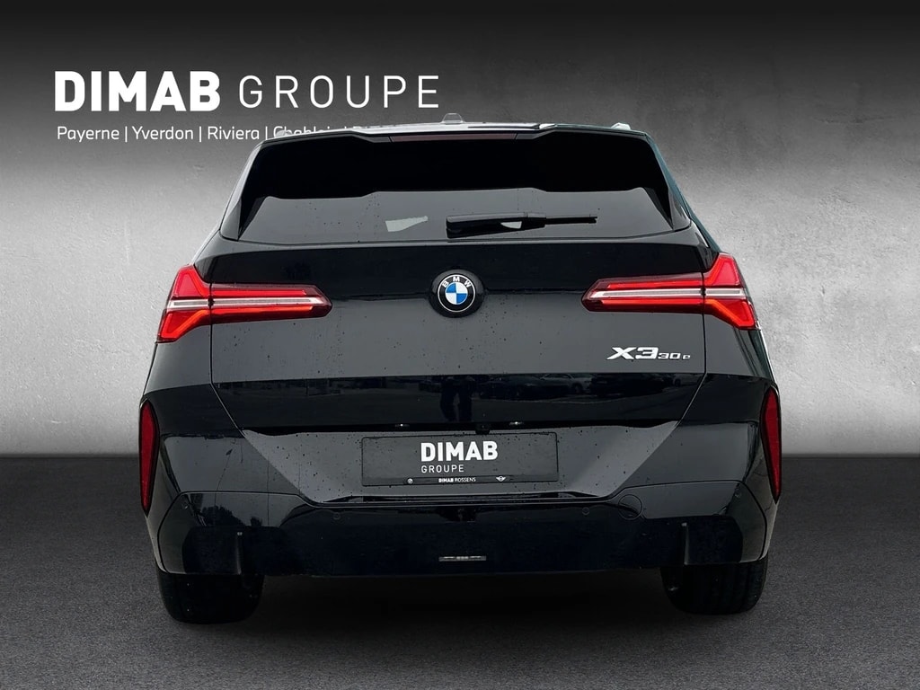 BMW X3 xDrive 30e M Sport-showroom-element-3