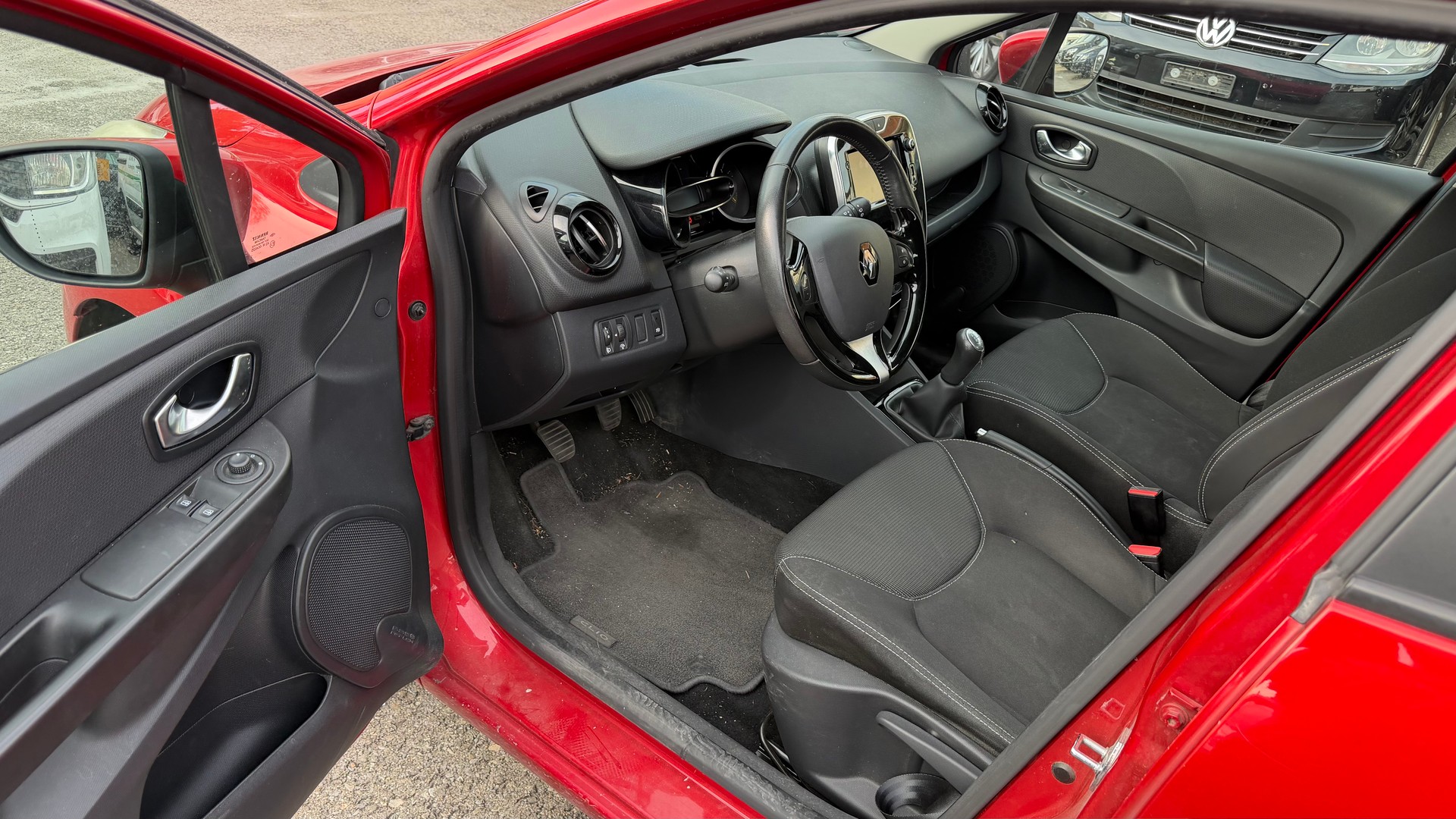 RENAULT Clio 0.9 12V Expression-image-6