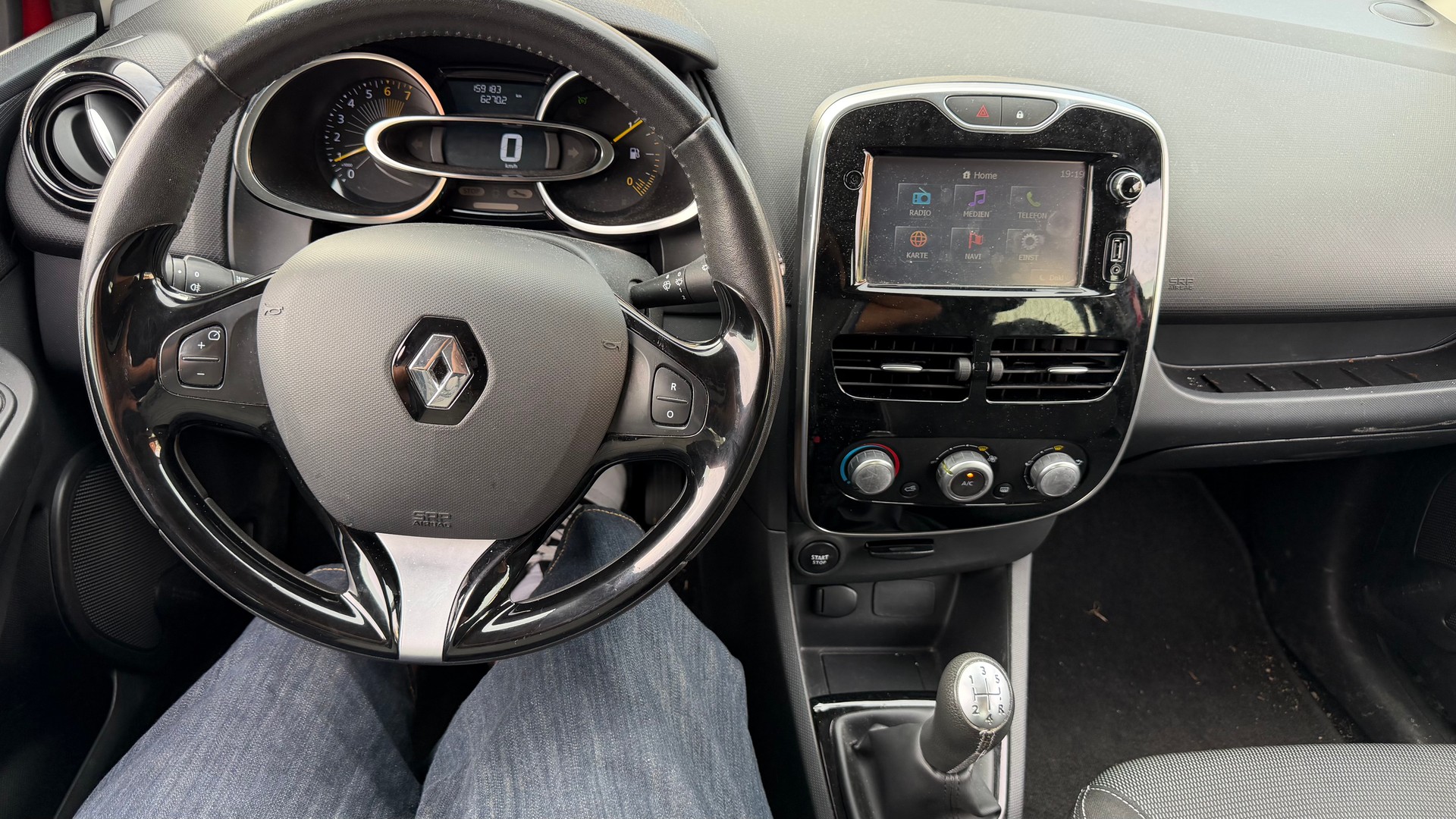 RENAULT Clio 0.9 12V Expression-image-7