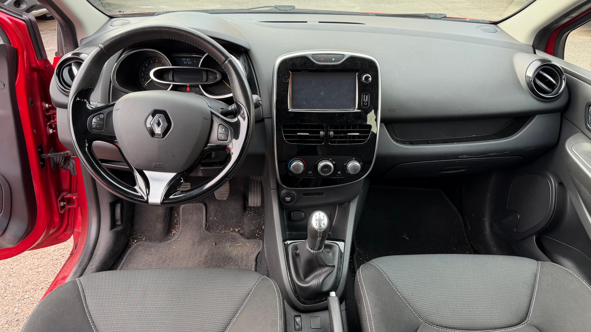 RENAULT Clio 0.9 12V Expression-image-8