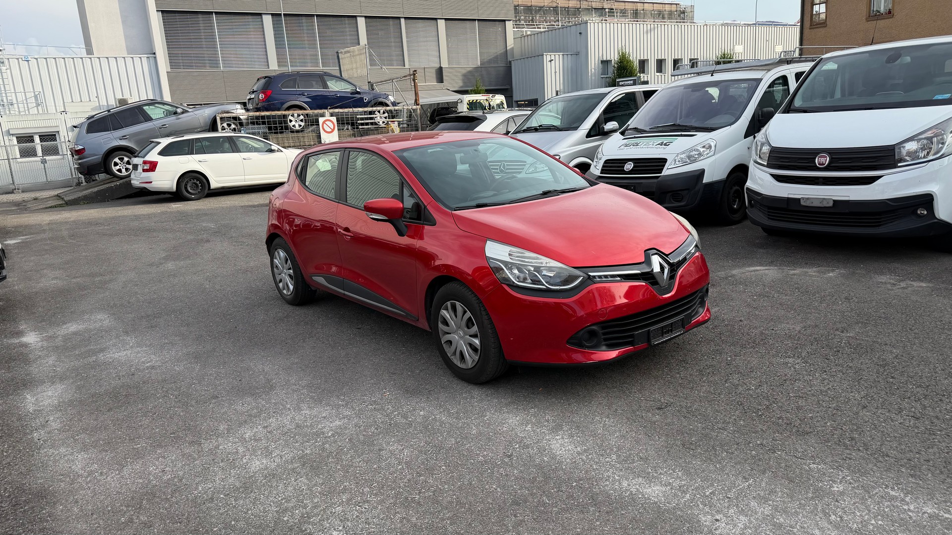RENAULT Clio 0.9 12V Expression-image-1