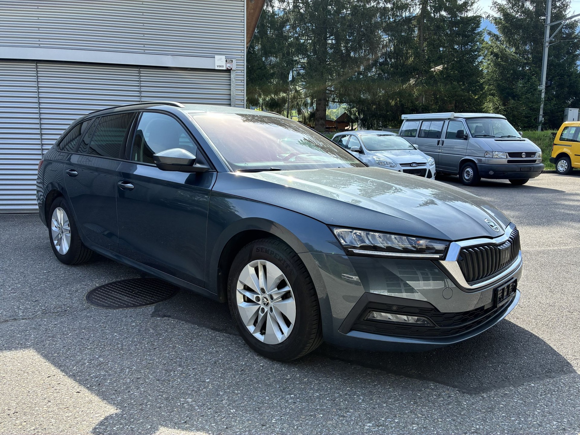 SKODA Octavia Combi 2.0 TDI DSG Ambition 4x4-image-4