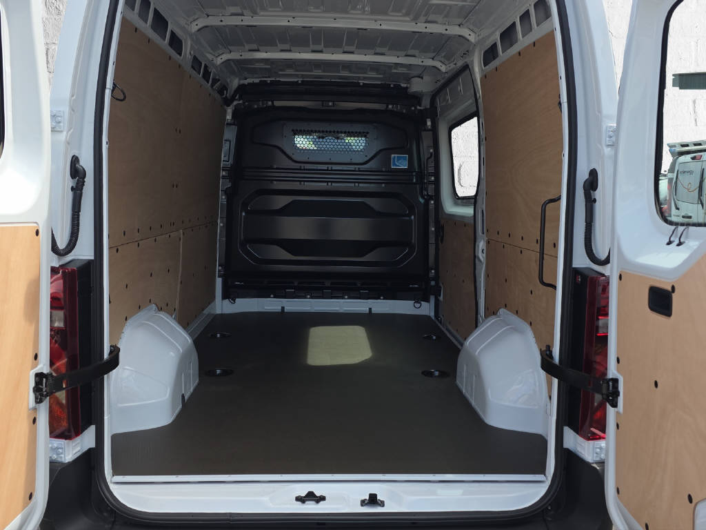 RENAULT Master Kaw. 3.5 t L2H2 2.0 Blue dCi 150-image-11