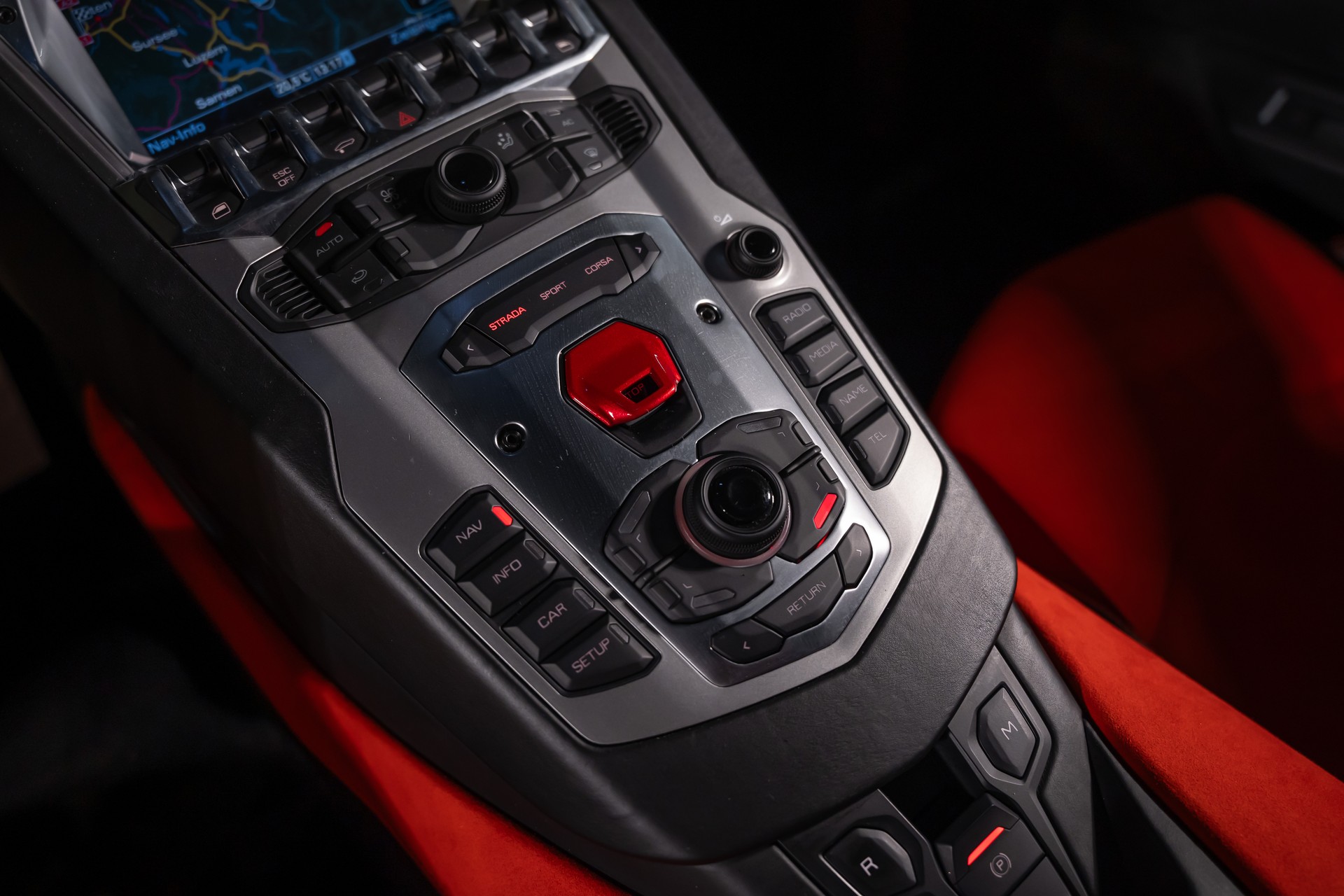 LAMBORGHINI Aventador LP700-4 Coupé E-Gear-image-23