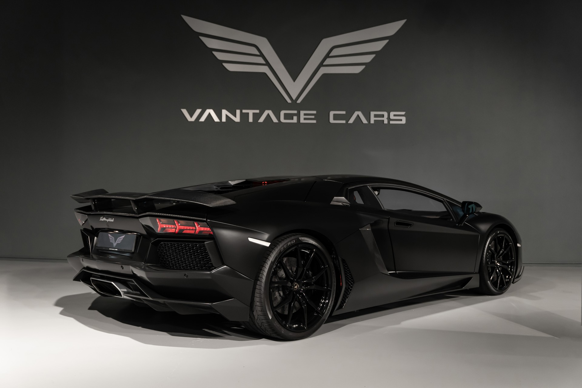 LAMBORGHINI Aventador LP700-4 Coupé E-Gear-image-7