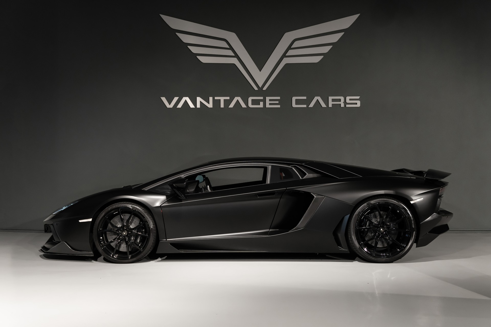 LAMBORGHINI Aventador LP700-4 Coupé E-Gear-image-1
