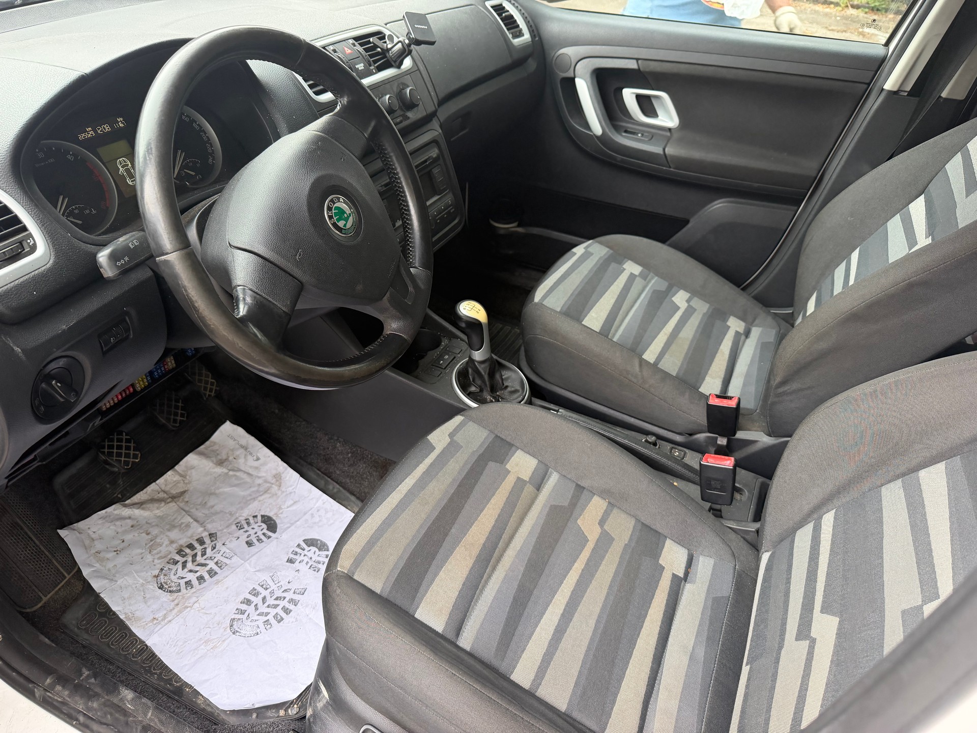 SKODA Fabia 1.4 TDI Ambiente-image-9