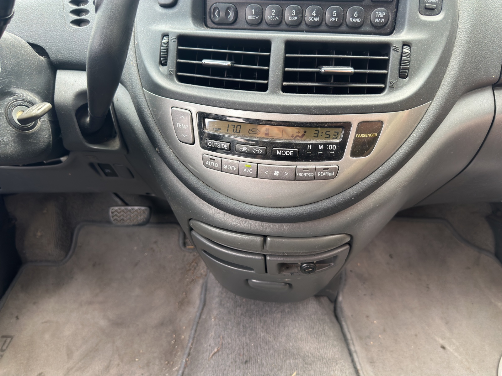 TOYOTA Previa 2.4 Linea Luna-image-17