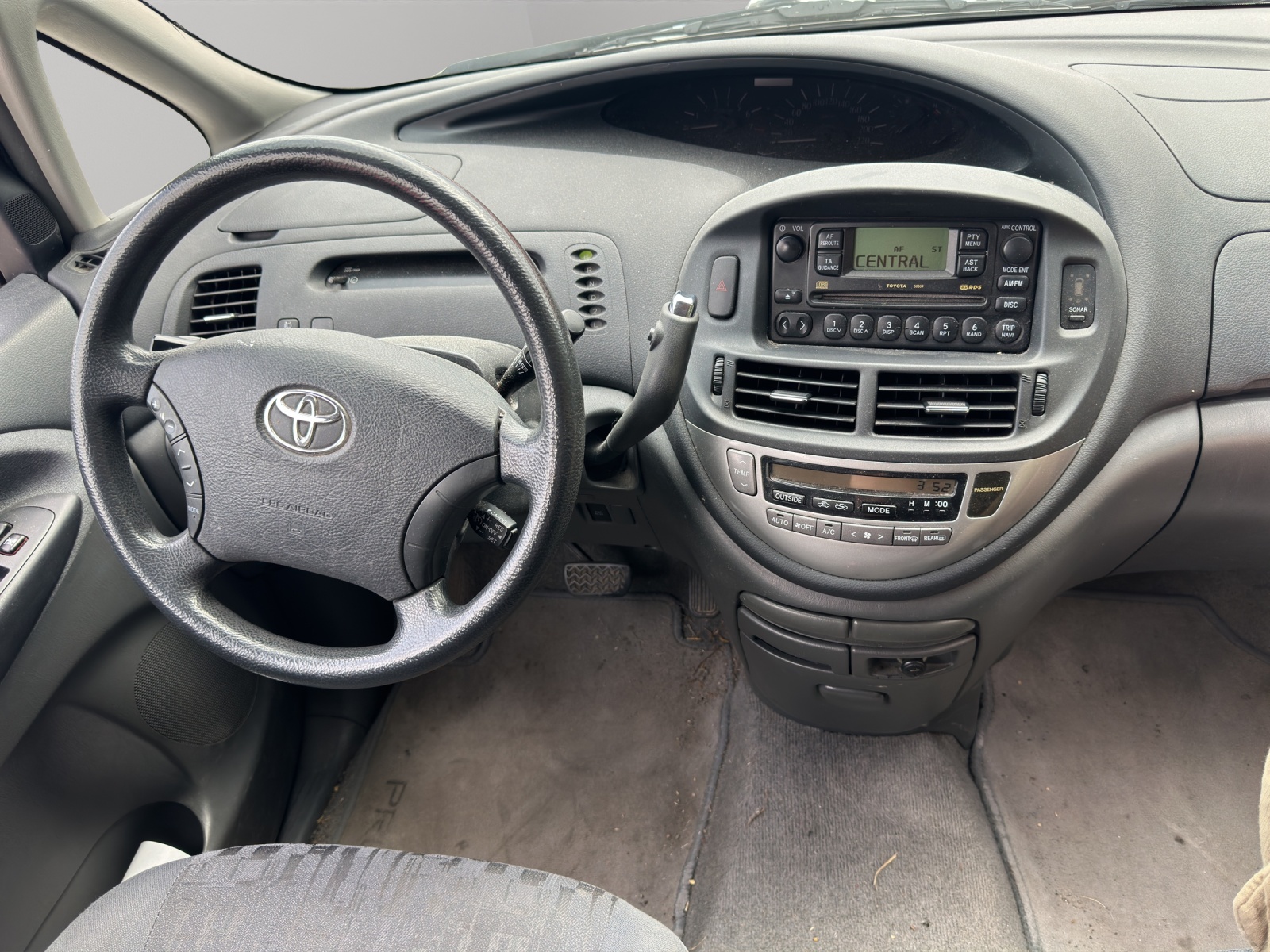 TOYOTA Previa 2.4 Linea Luna-image-10