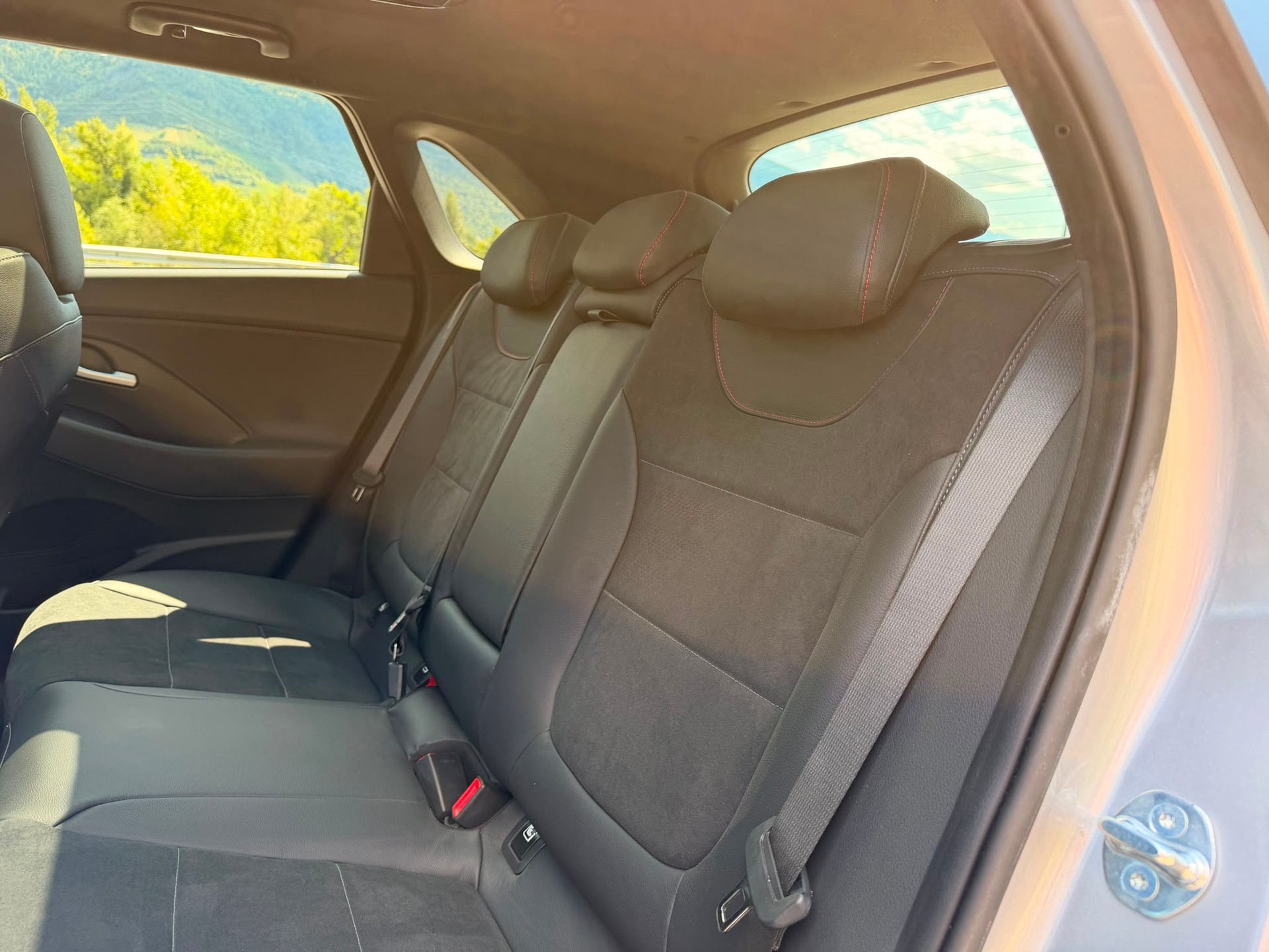 HYUNDAI i30 1.5 T-GDi N Line 48V MH DCT-image-11