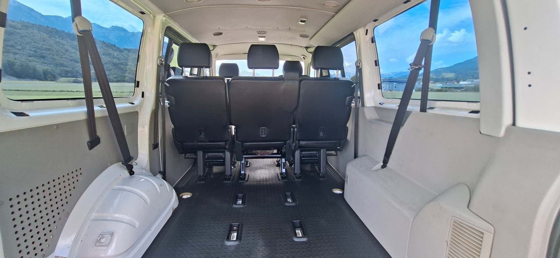 VW T6 Caravelle 2.0 TDI Comfortline 4Mot DSG LWB-image-11