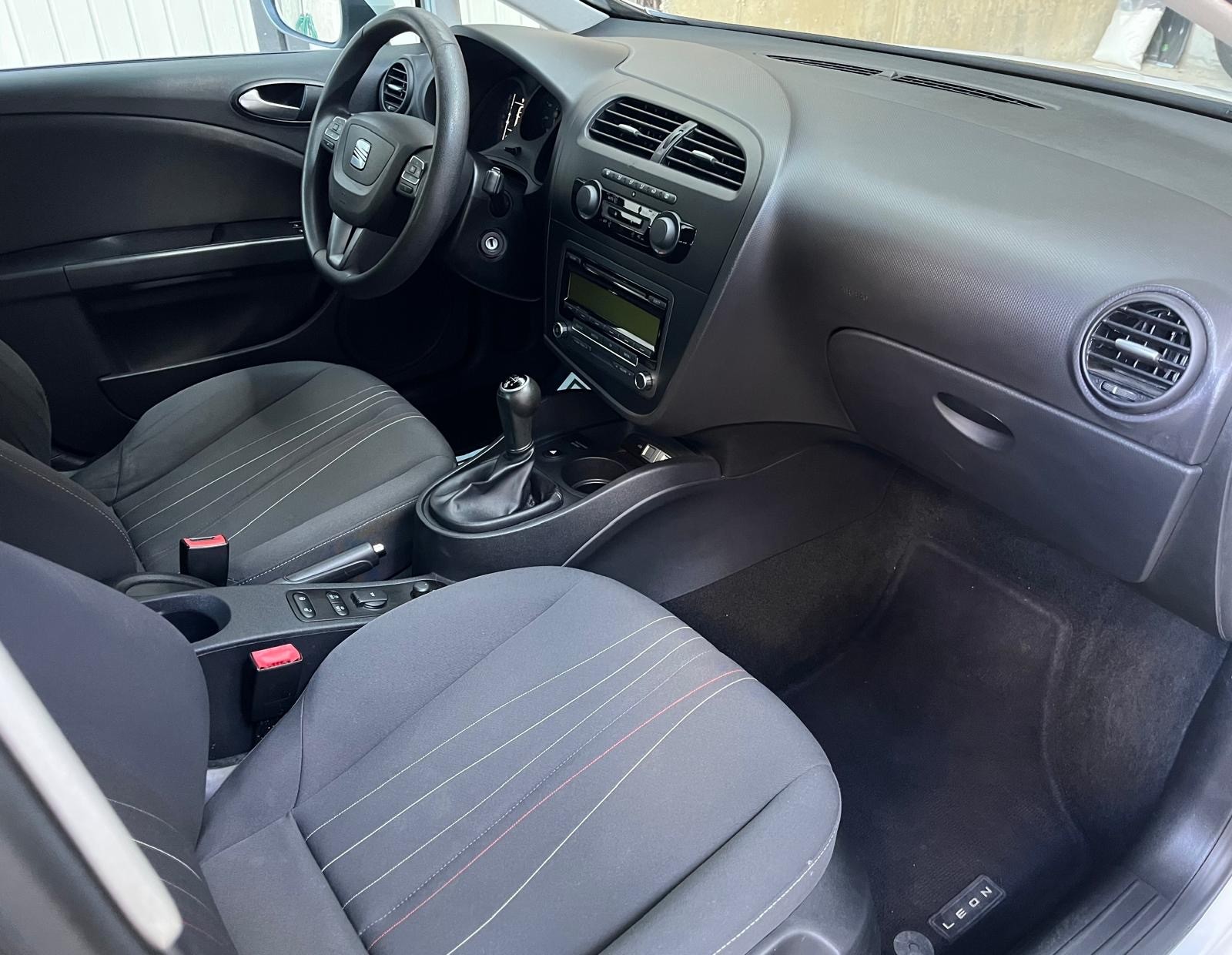 SEAT Leon 1.2 TSI COPA Reference-image-10
