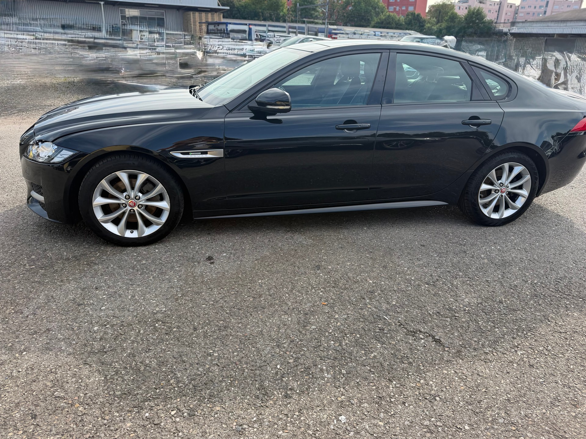 JAGUAR XF Sportbrake 20d R-Sport AWD Automatic-image-15