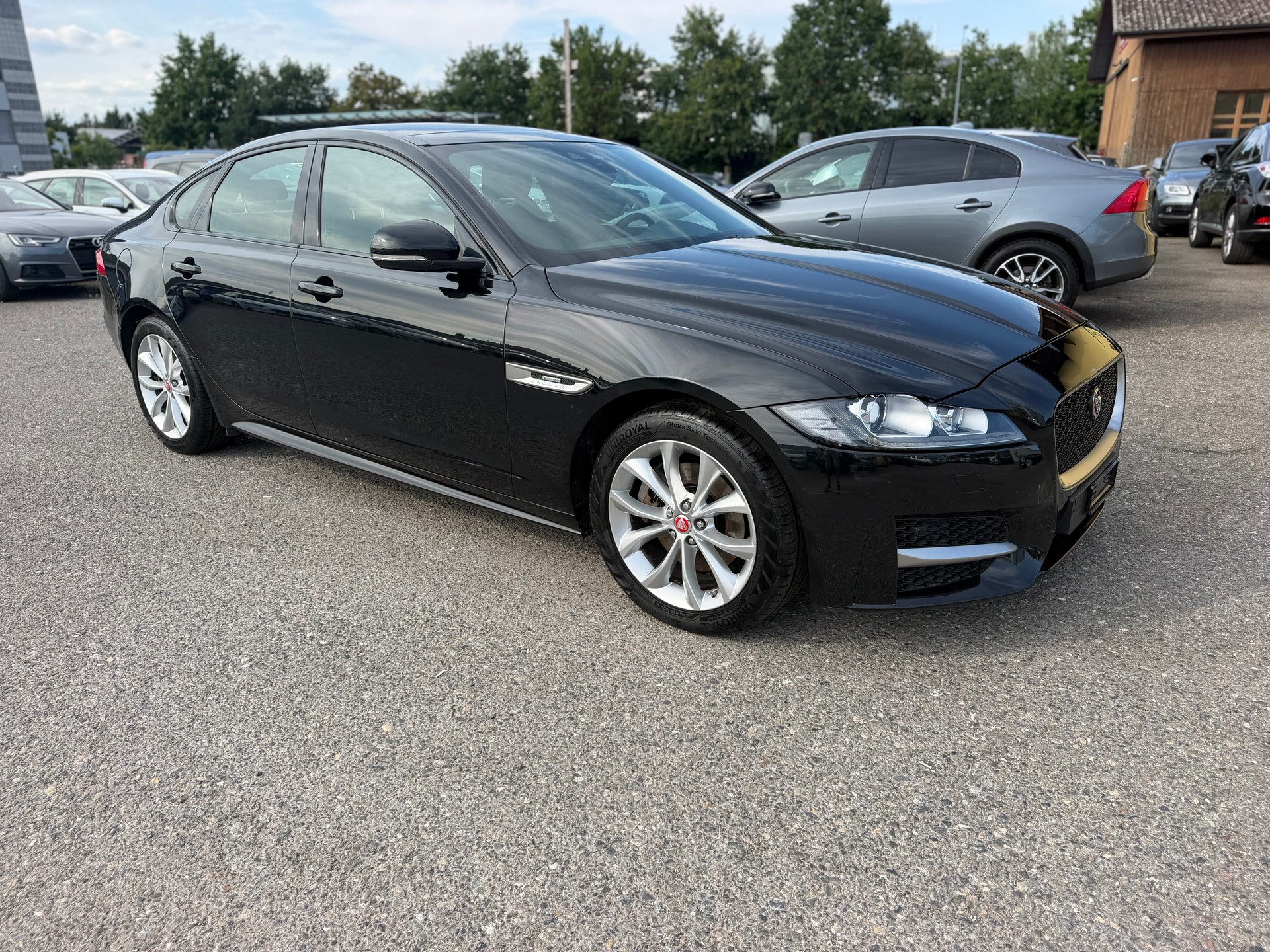 JAGUAR XF Sportbrake 20d R-Sport AWD Automatic-image-2