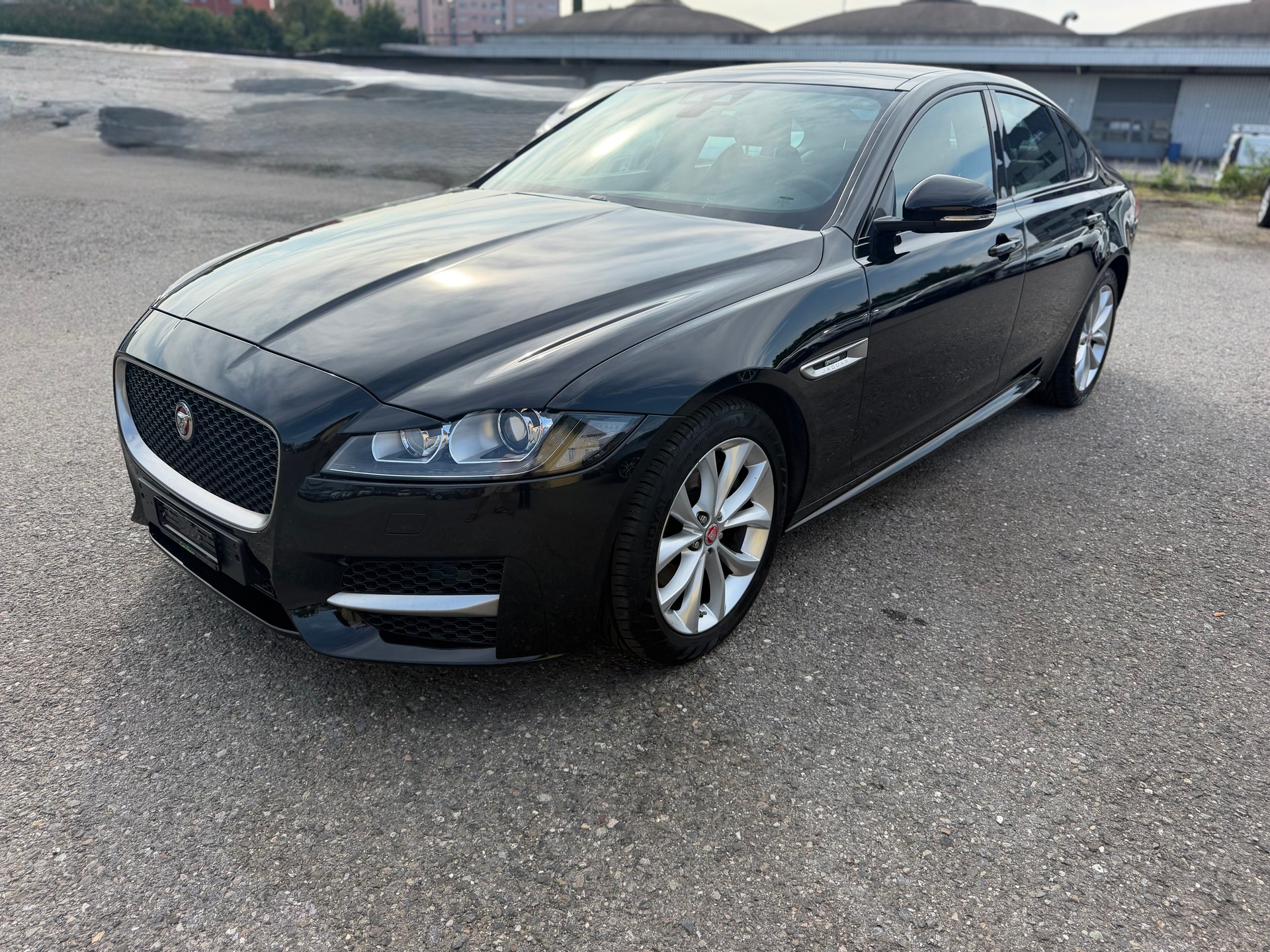 JAGUAR XF Sportbrake 20d R-Sport AWD Automatic-image-0