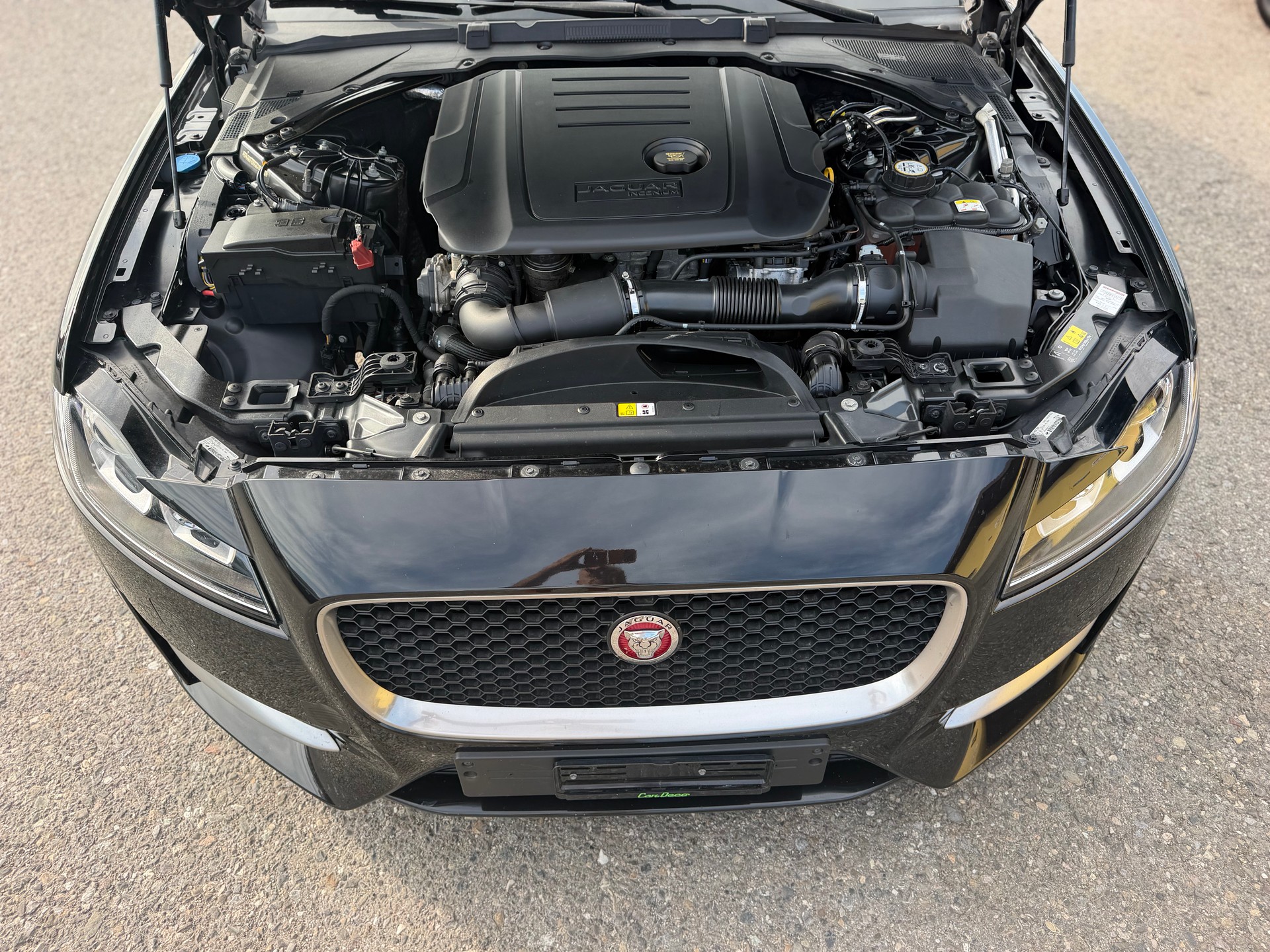 JAGUAR XF Sportbrake 20d R-Sport AWD Automatic-image-17