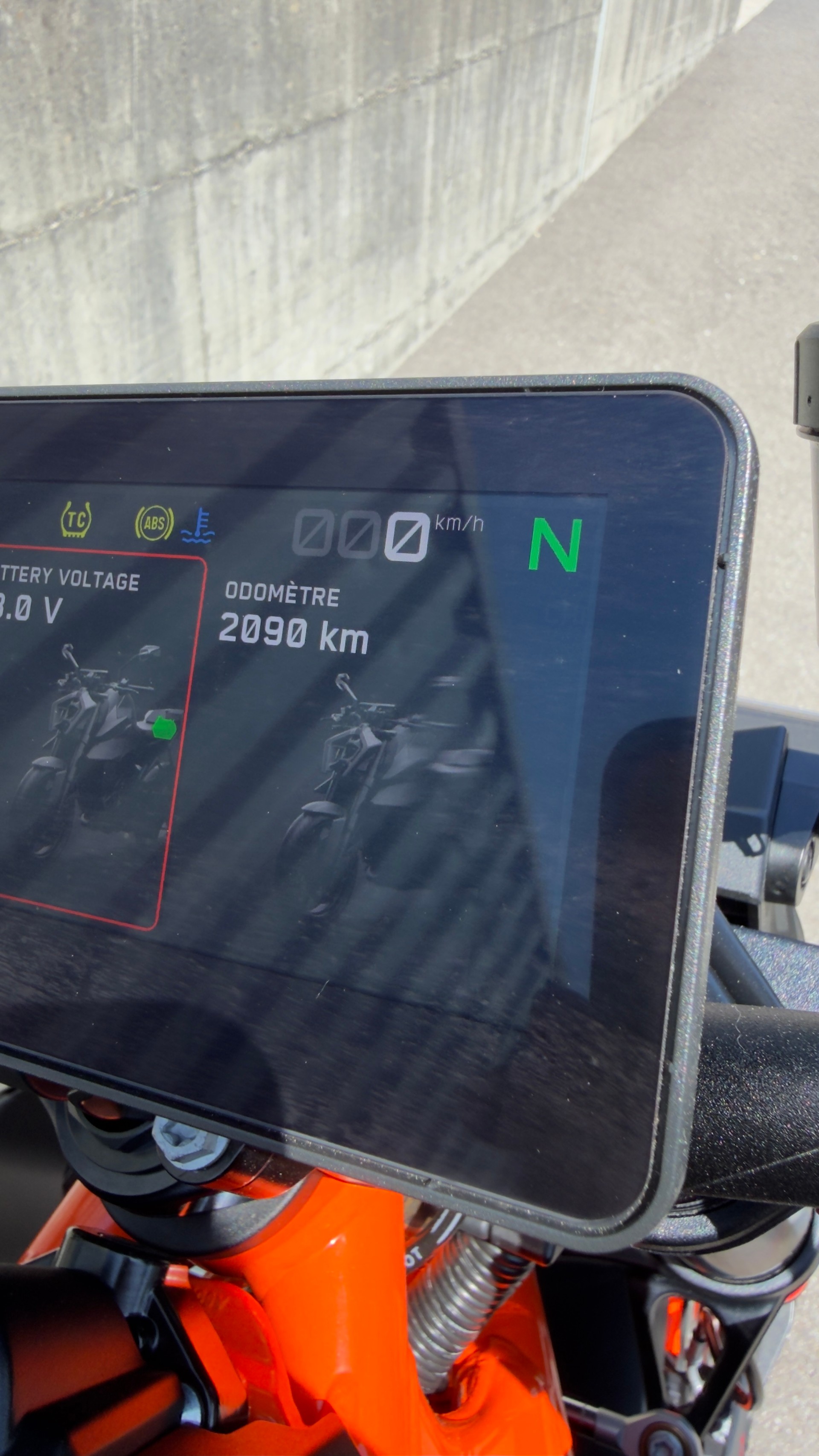 KTM 990 Duke R avec diverses options-image-9