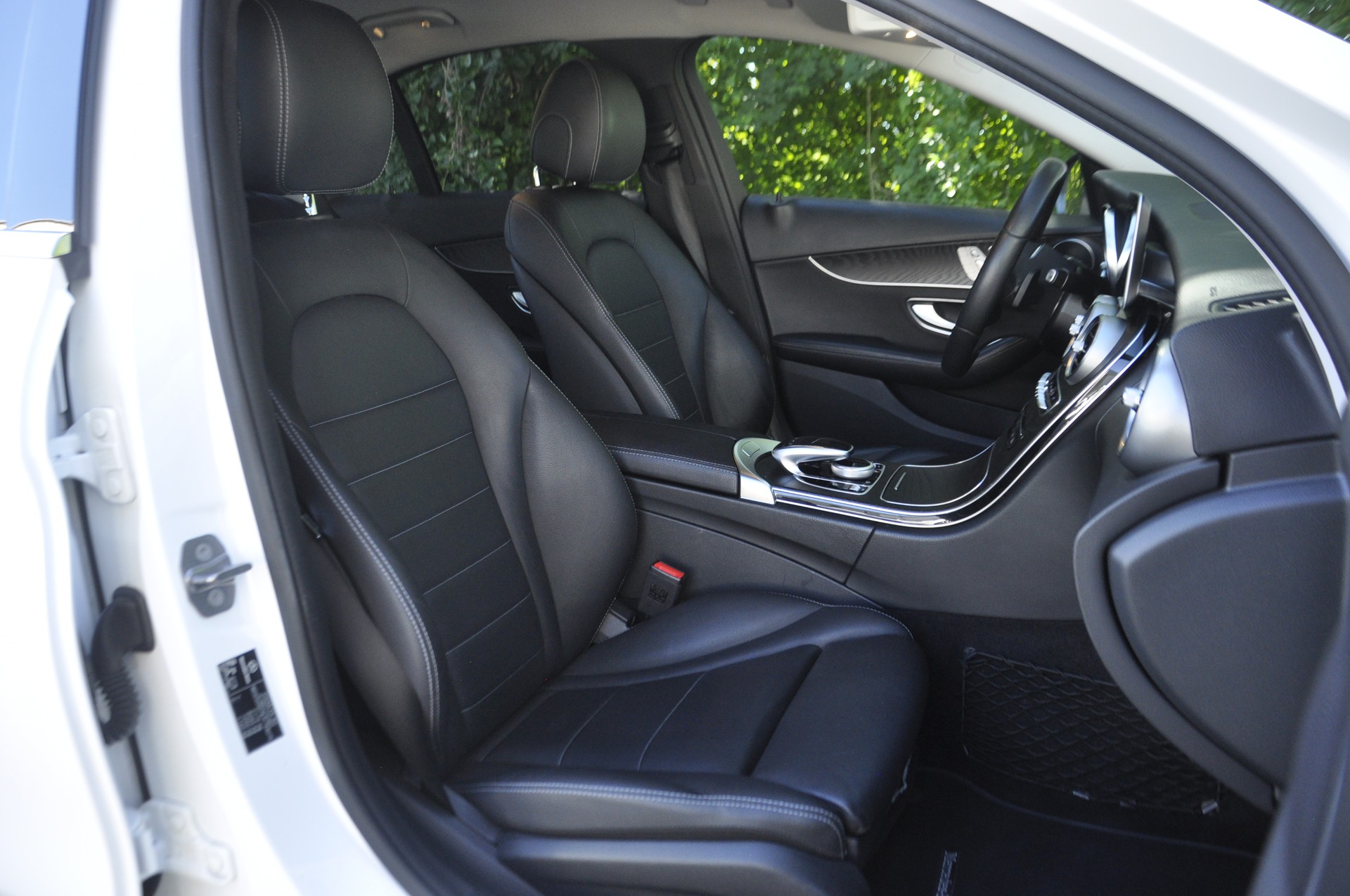 MERCEDES-BENZ C 200 Swiss Star Avantgarde 4Matic 9G-Tronic I Facelift-image-7