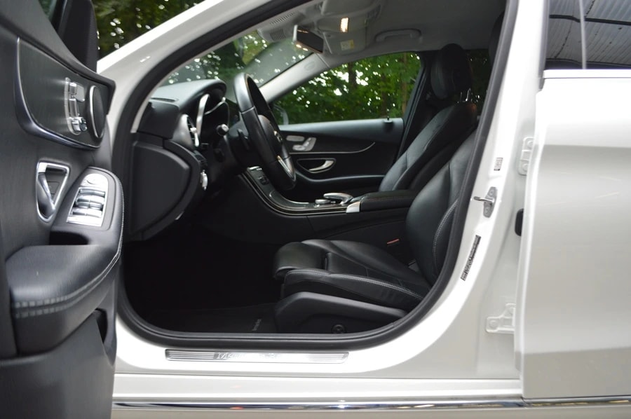 MERCEDES-BENZ C 200 Swiss Star Avantgarde 4Matic 9G-Tronic I Facelift-image-3