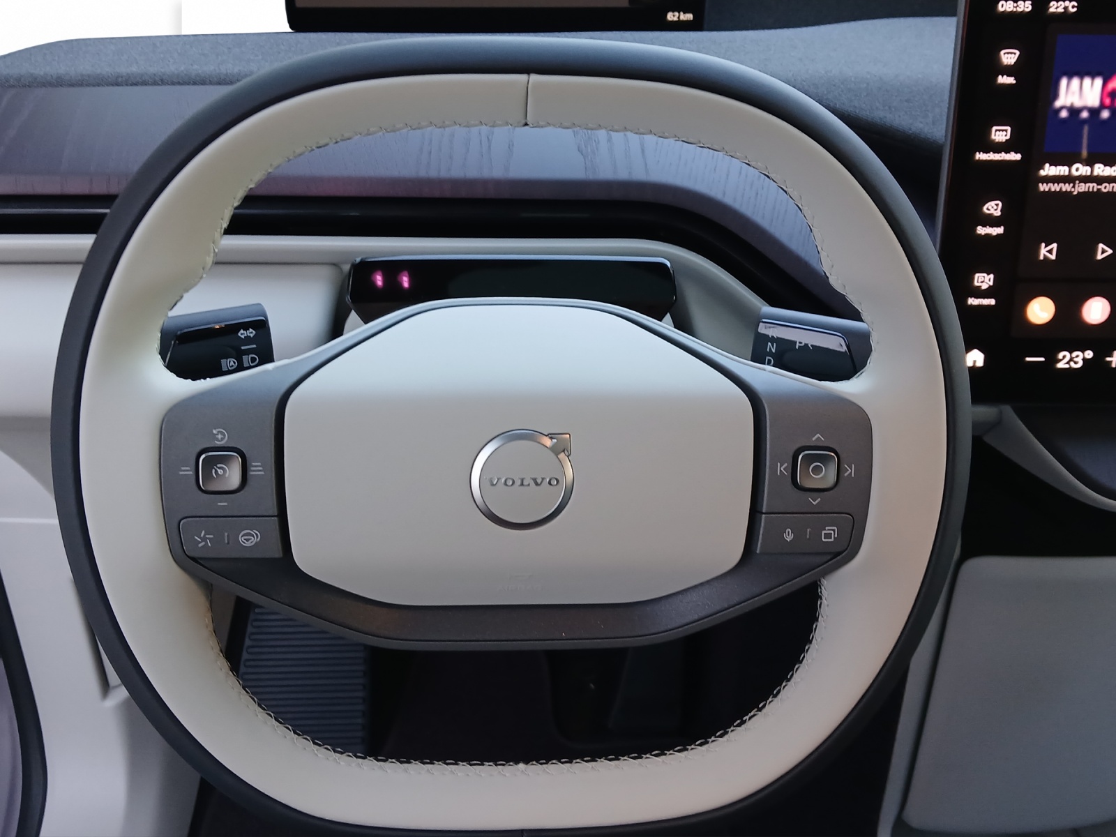 VOLVO EX60 Twin Ultra AWD-image-11