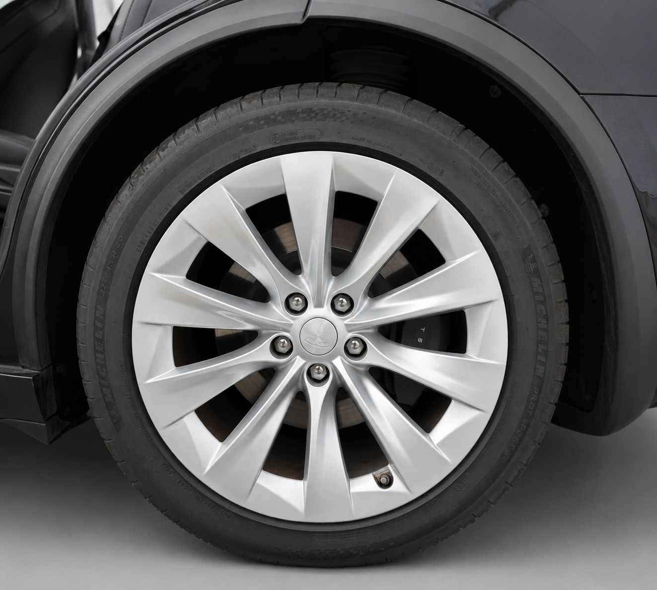 TESLA Model X 100 D-image-21