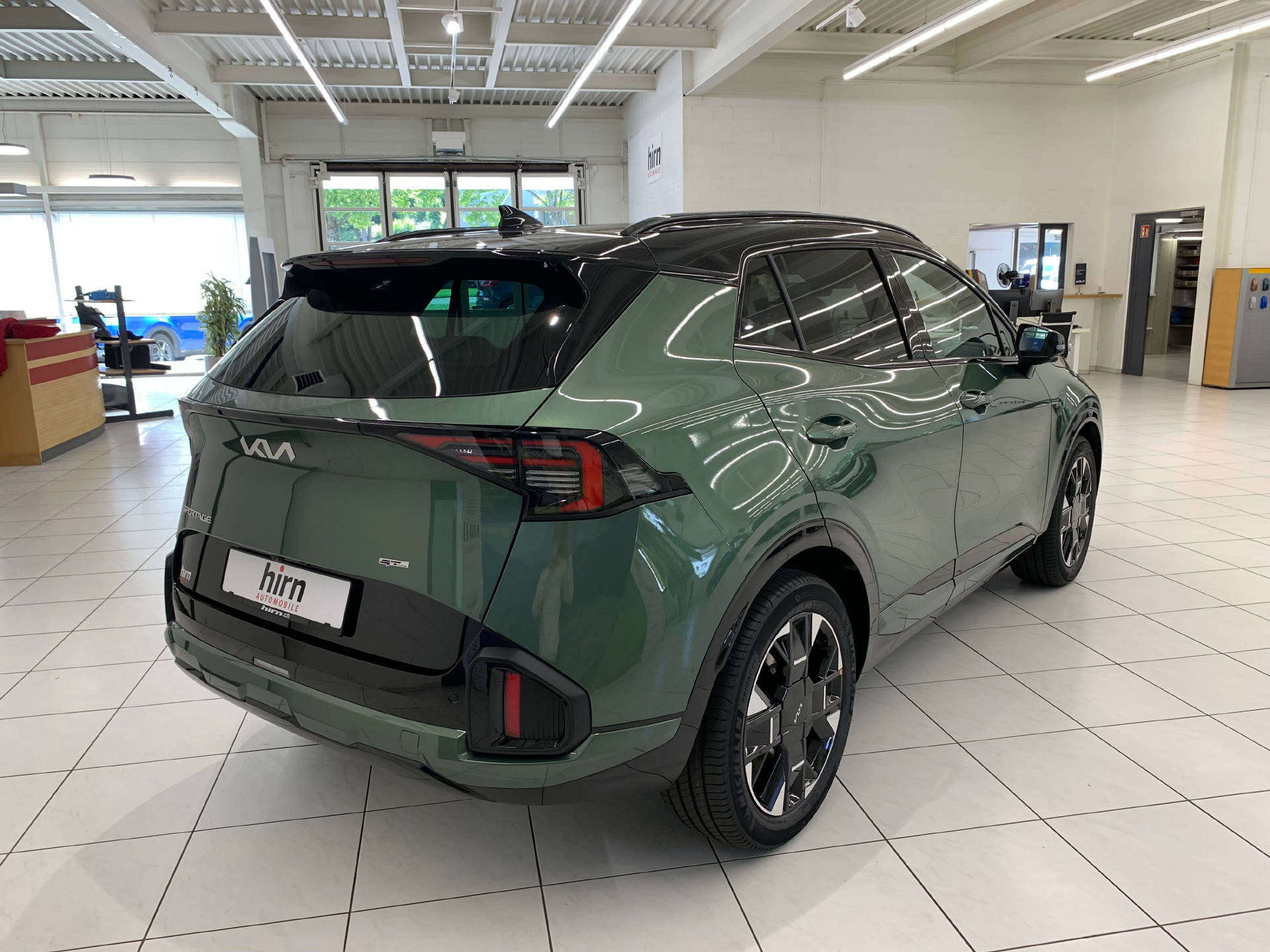 KIA Sportage 1.6 T-GDi Hybrid GT-Line-image-4